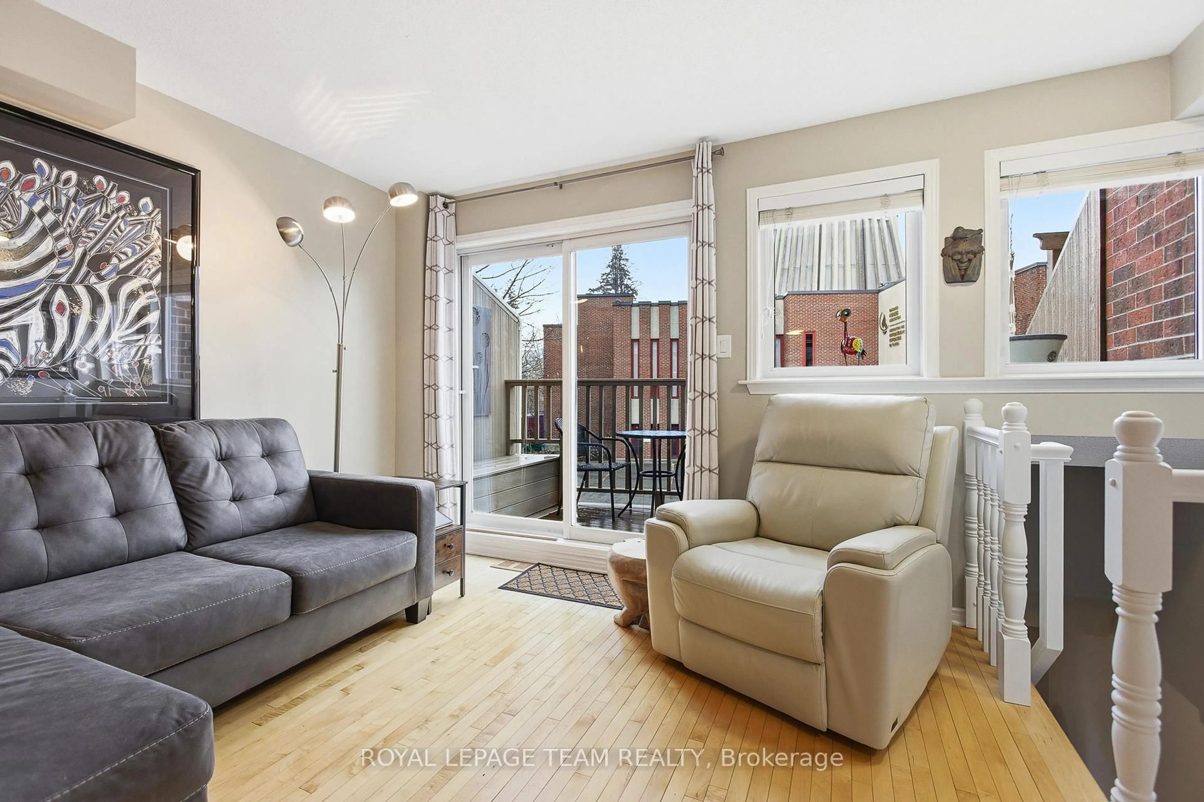 Living room with furniture, unknown for 10 CORNERSTONE Private, Ottawa Ontario K2P 2N3