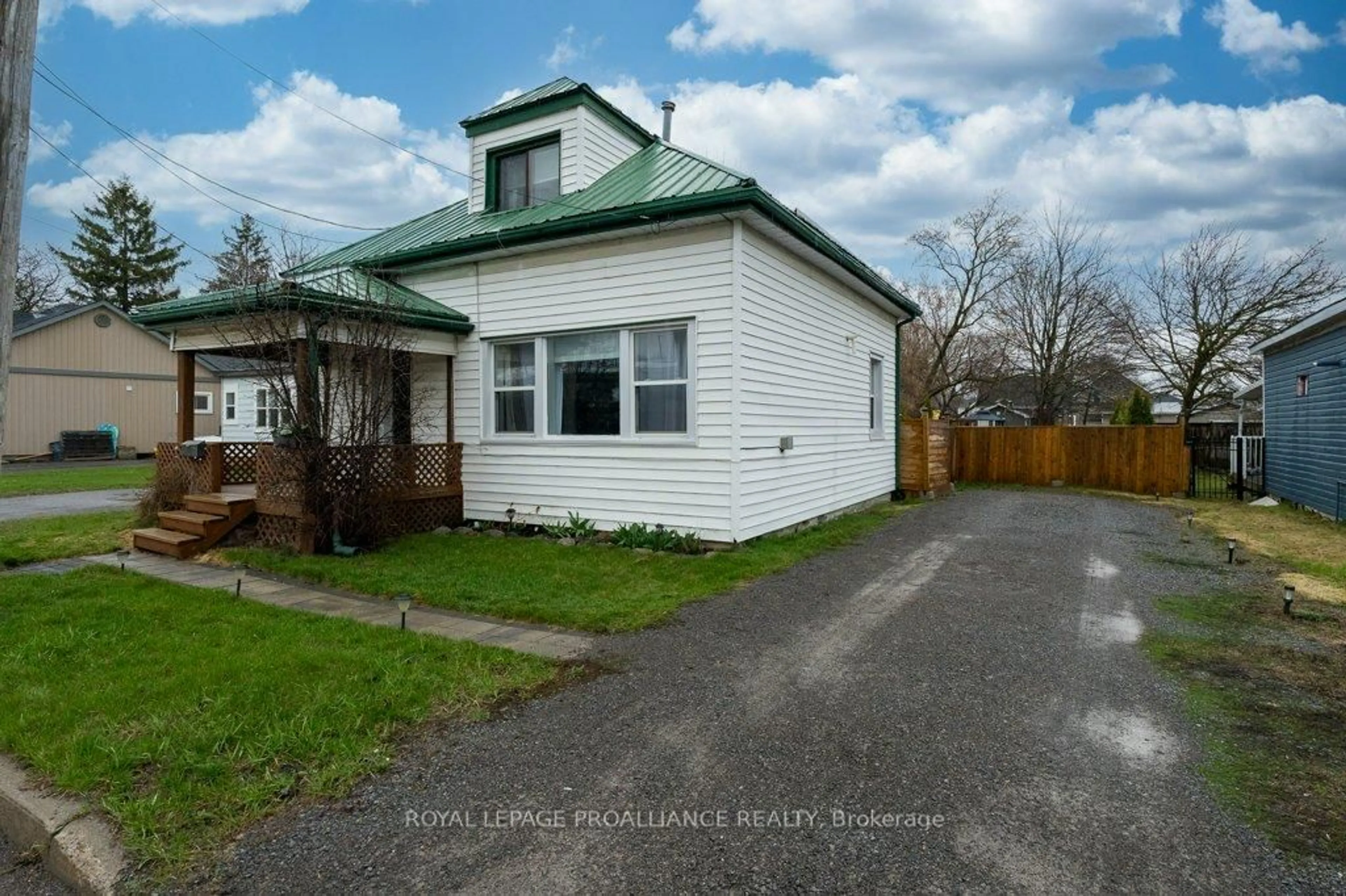 A pic from outside/outdoor area/front of a property/back of a property/a pic from drone, street for 17 Meyers St, Quinte West Ontario K8V 1W5