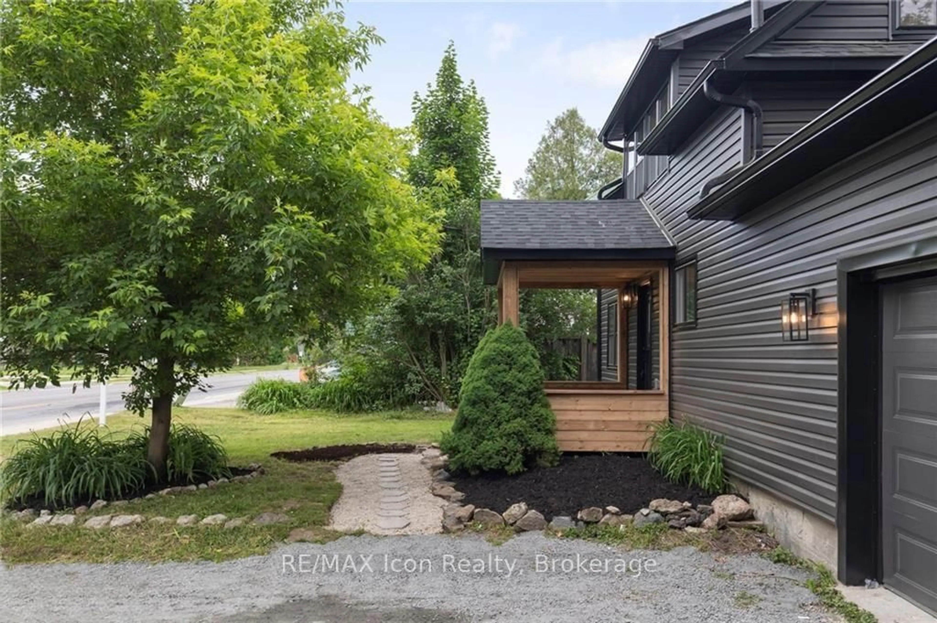 Unknown for 71 Taylor Rd, Bracebridge Ontario P1L 1J5