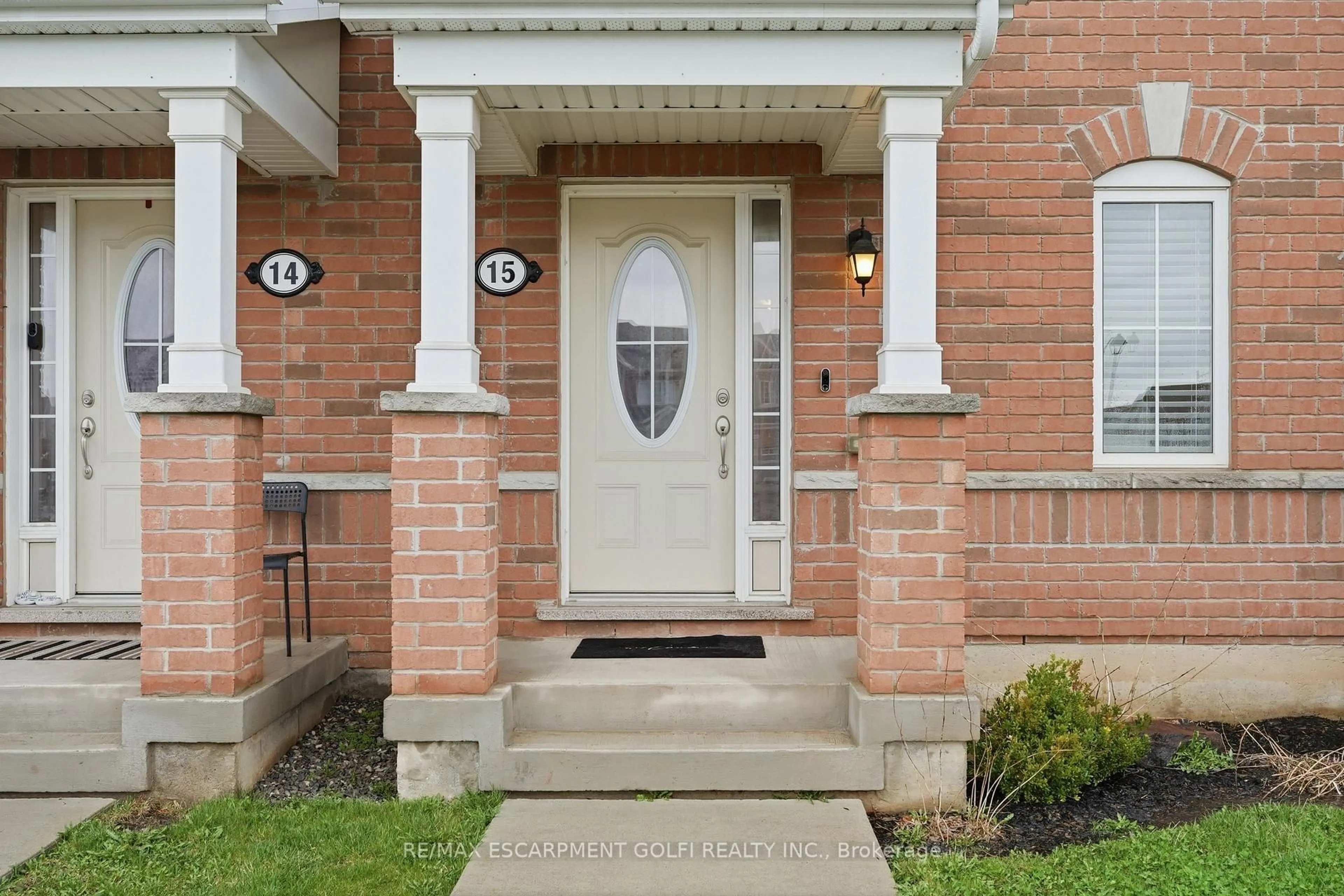 Unknown for 230 Avonsyde Blvd #15, Hamilton Ontario L8B 1T9