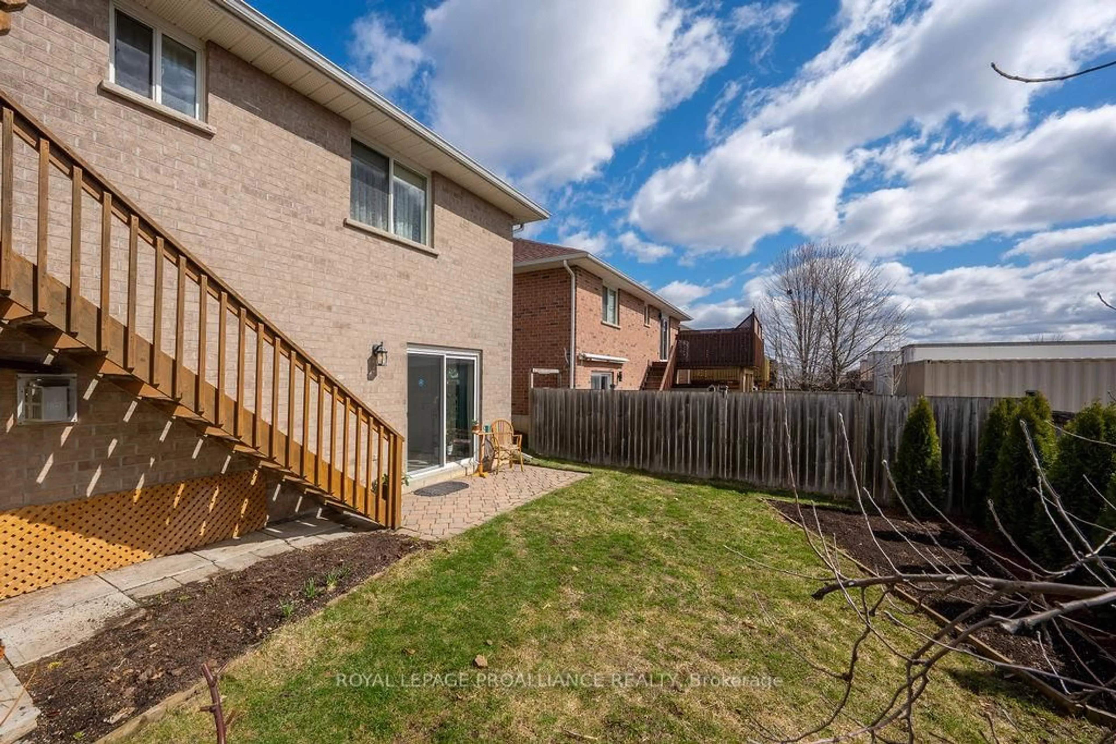 Patio, unknown for 5 Simcoe Dr, Belleville Ontario K8N 0N7