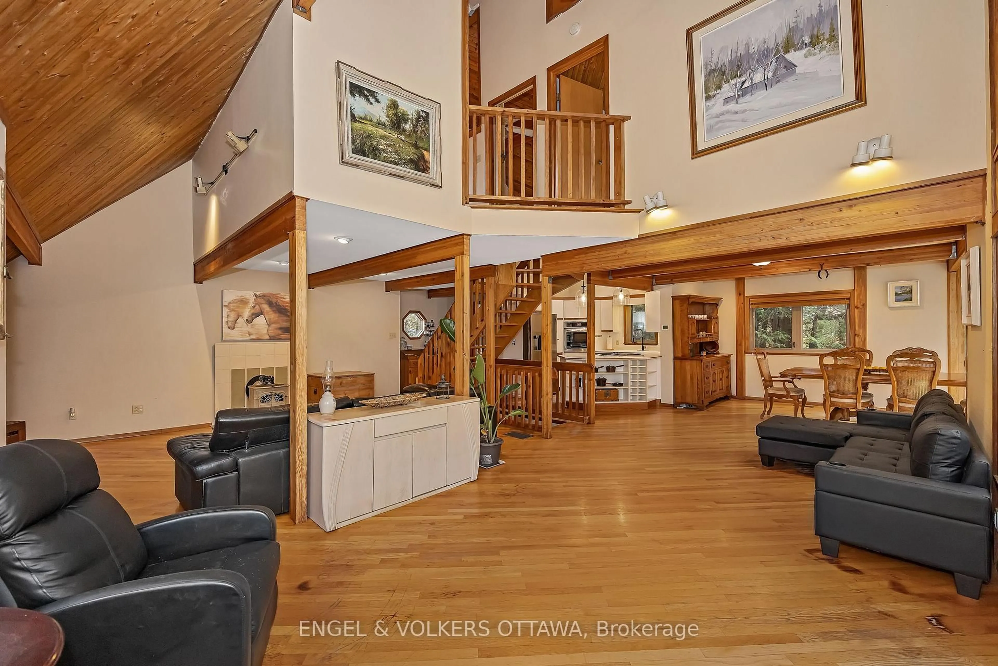 Indoor foyer for 791 Rock Rd, North Grenville Ontario K0G 1S0