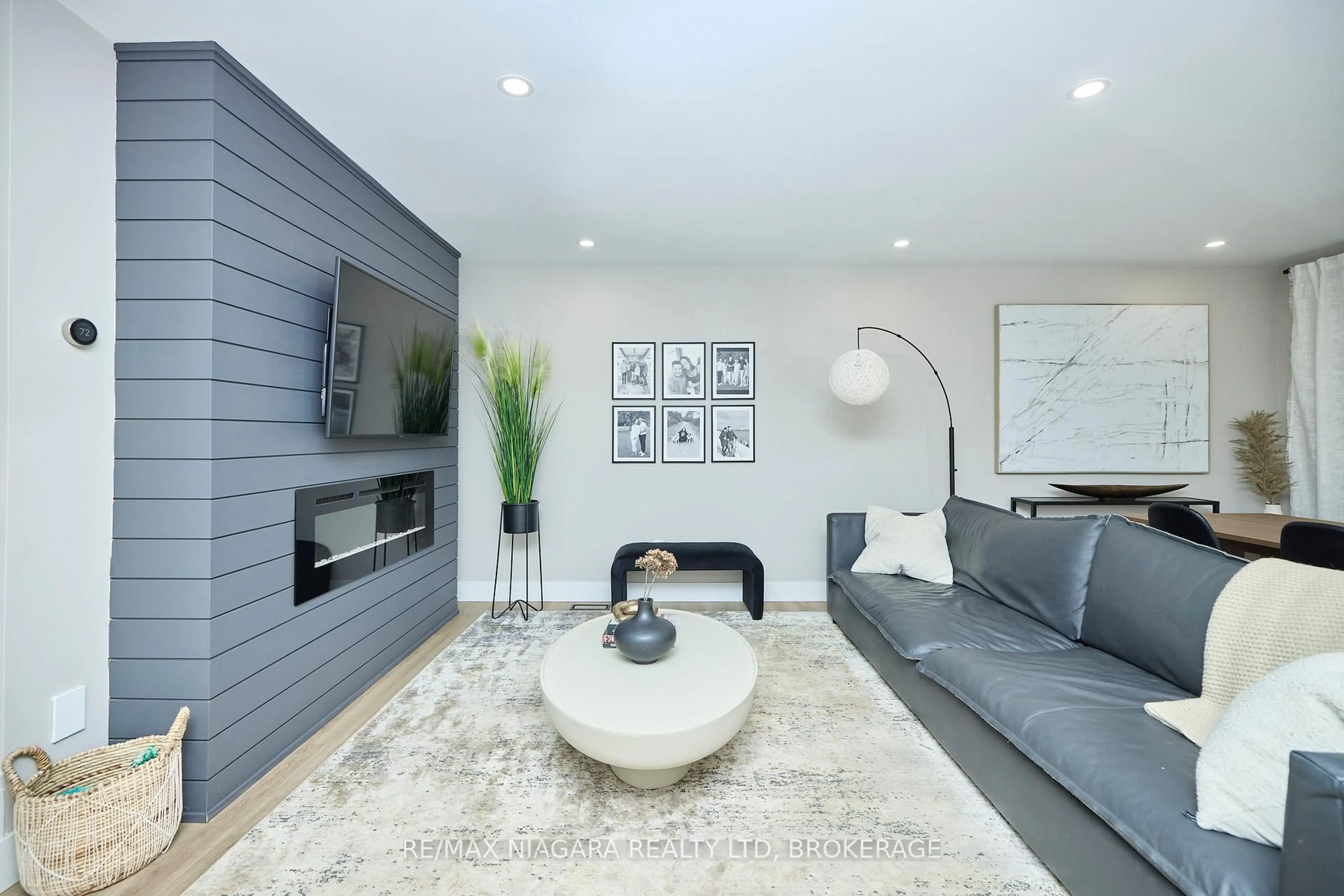 Living room with furniture, unknown for 310 Main St, St. Catharines Ontario L2N 7A9