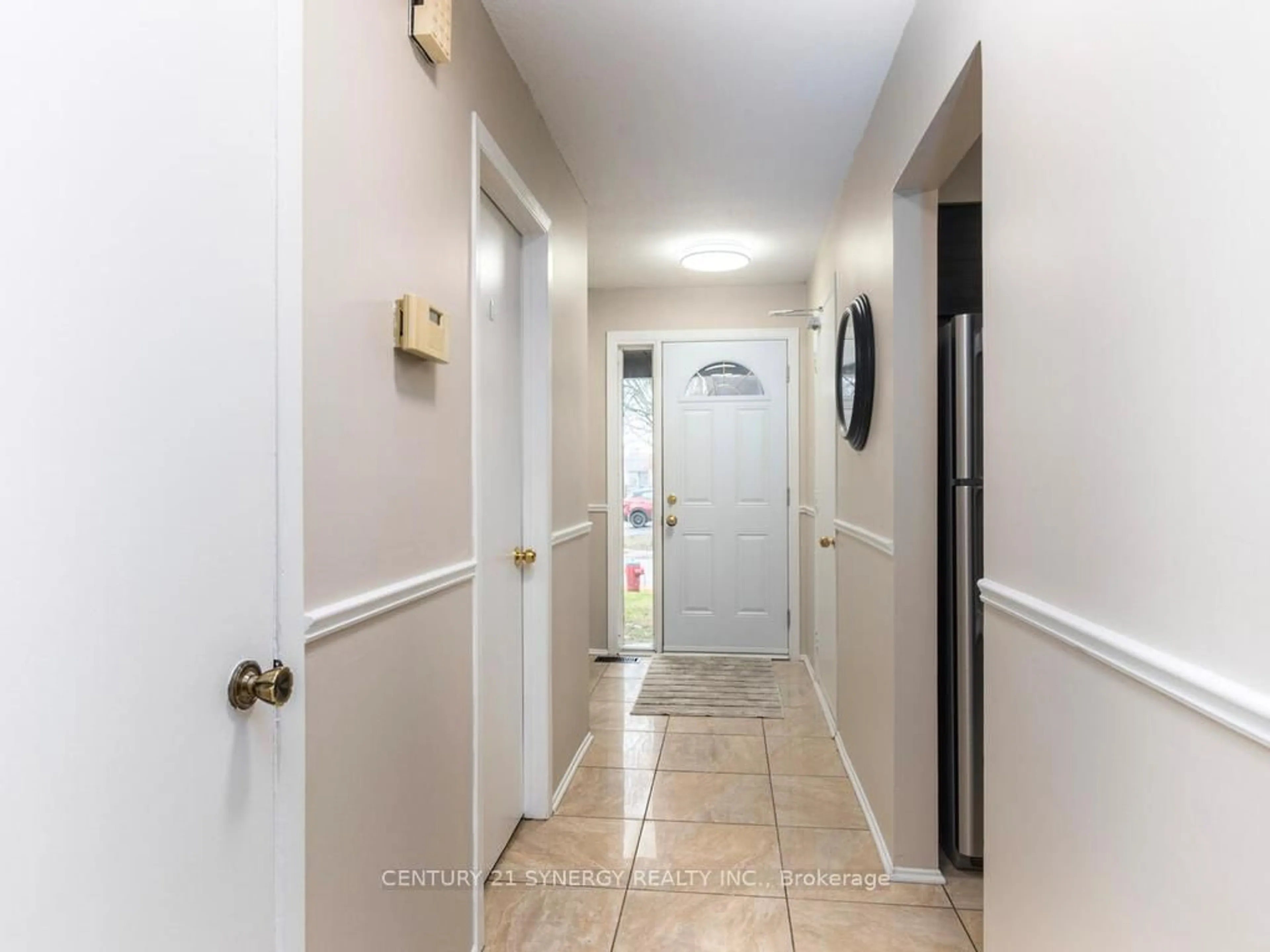 Indoor entryway for 71 Clarkson Cres #16, Ottawa Ontario K2L 3C9