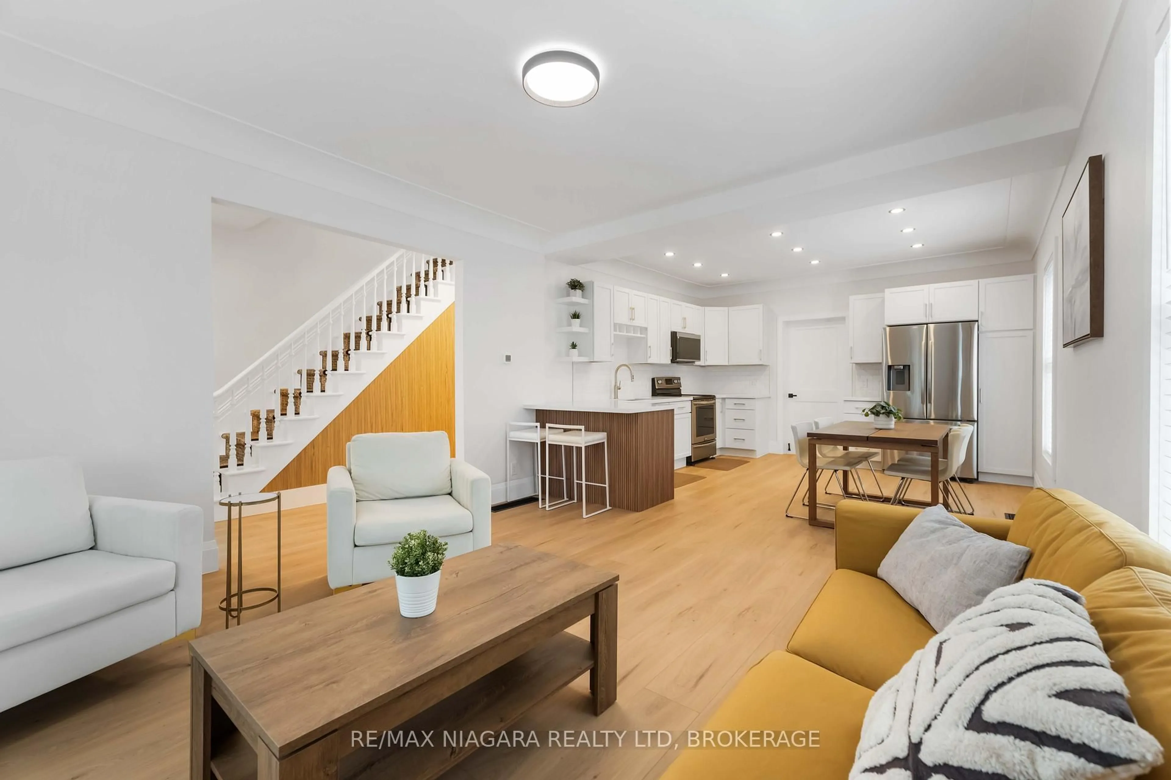 Open concept kitchen, unknown for 4367 Ontario St, Lincoln Ontario L0R 1B0