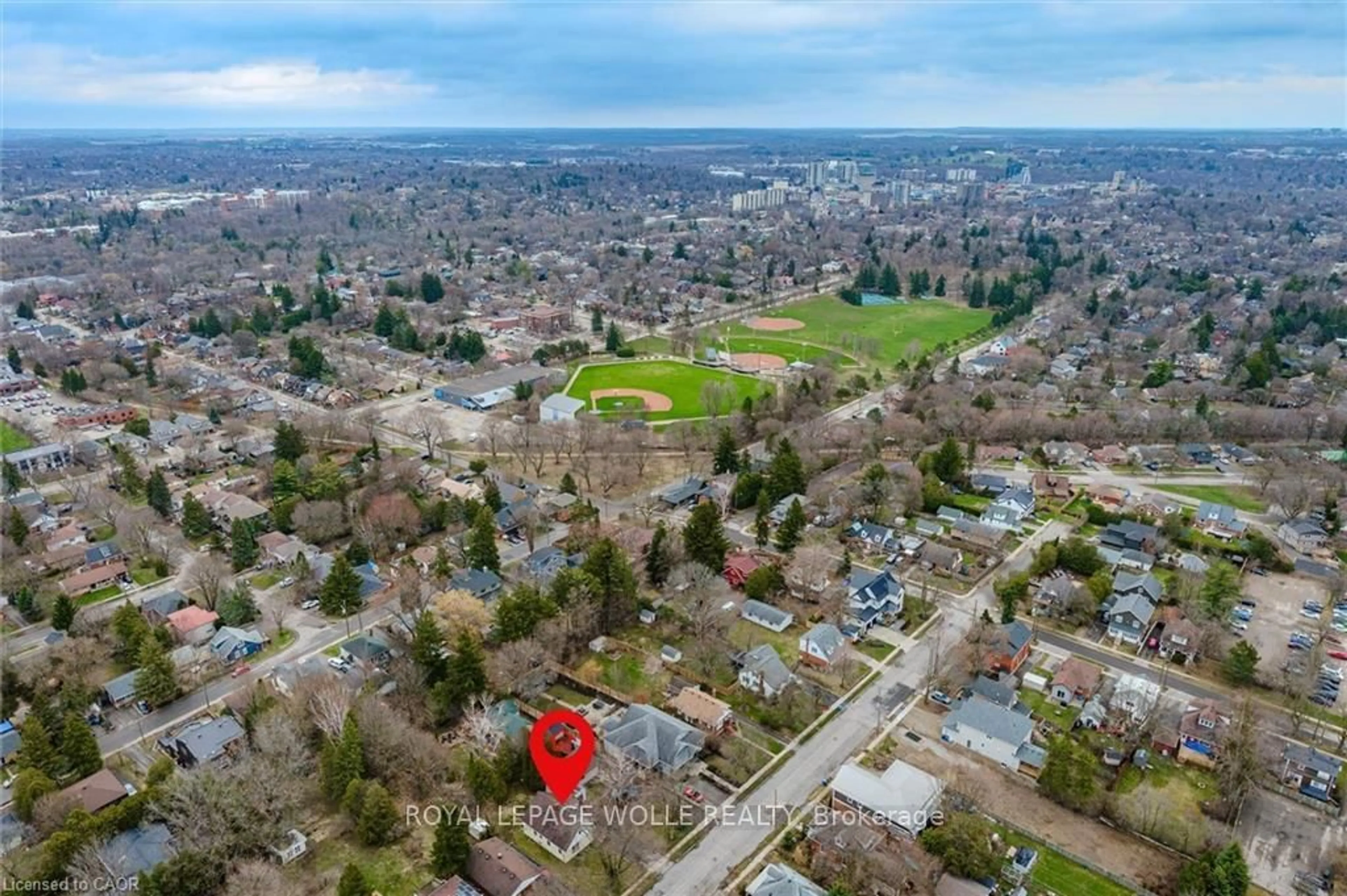 A pic from outside/outdoor area/front of a property/back of a property/a pic from drone, street for 37 Edgehill Dr, Guelph Ontario N1H 5E3