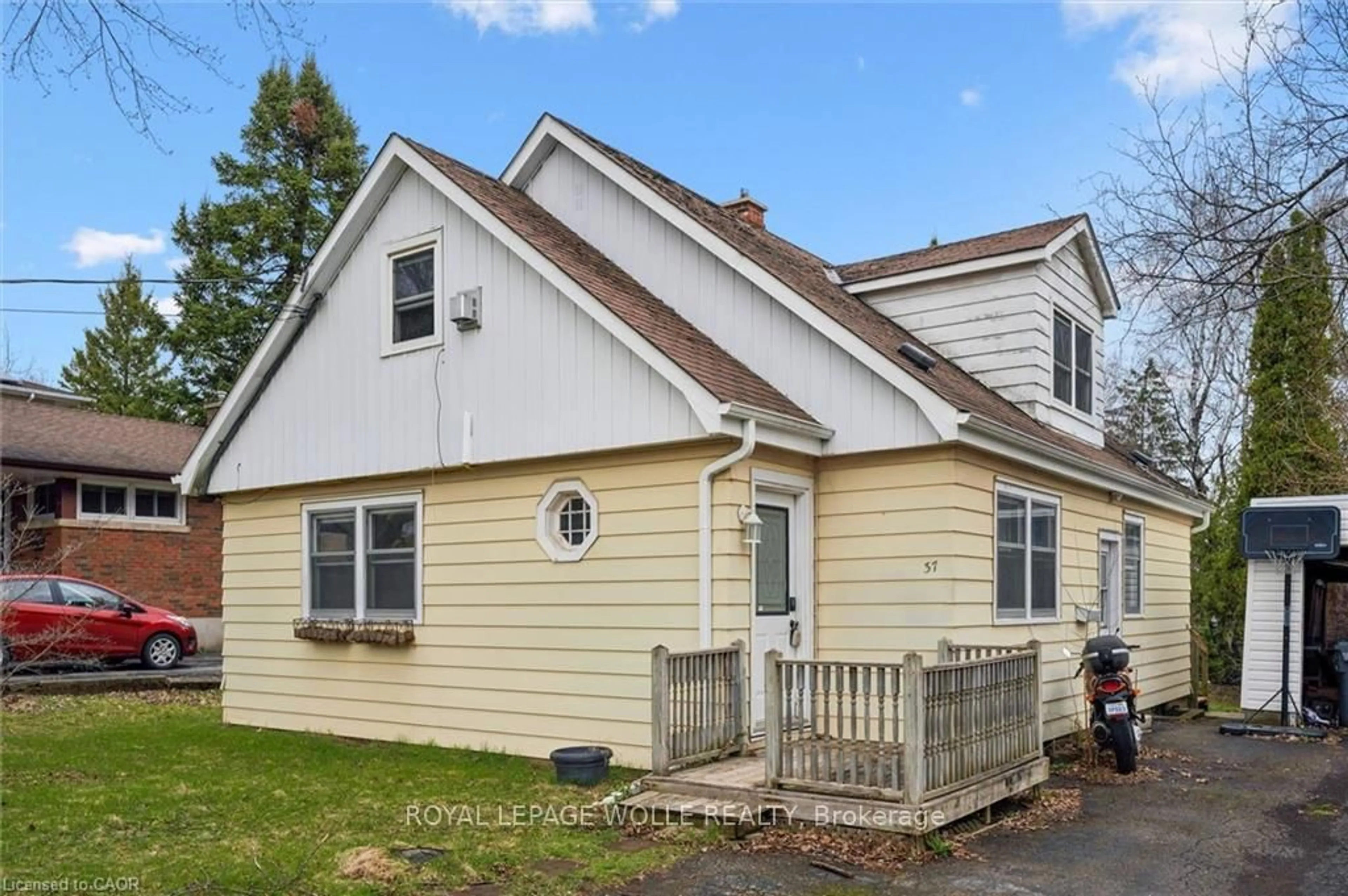 Home with vinyl exterior material, street for 37 Edgehill Dr, Guelph Ontario N1H 5E3