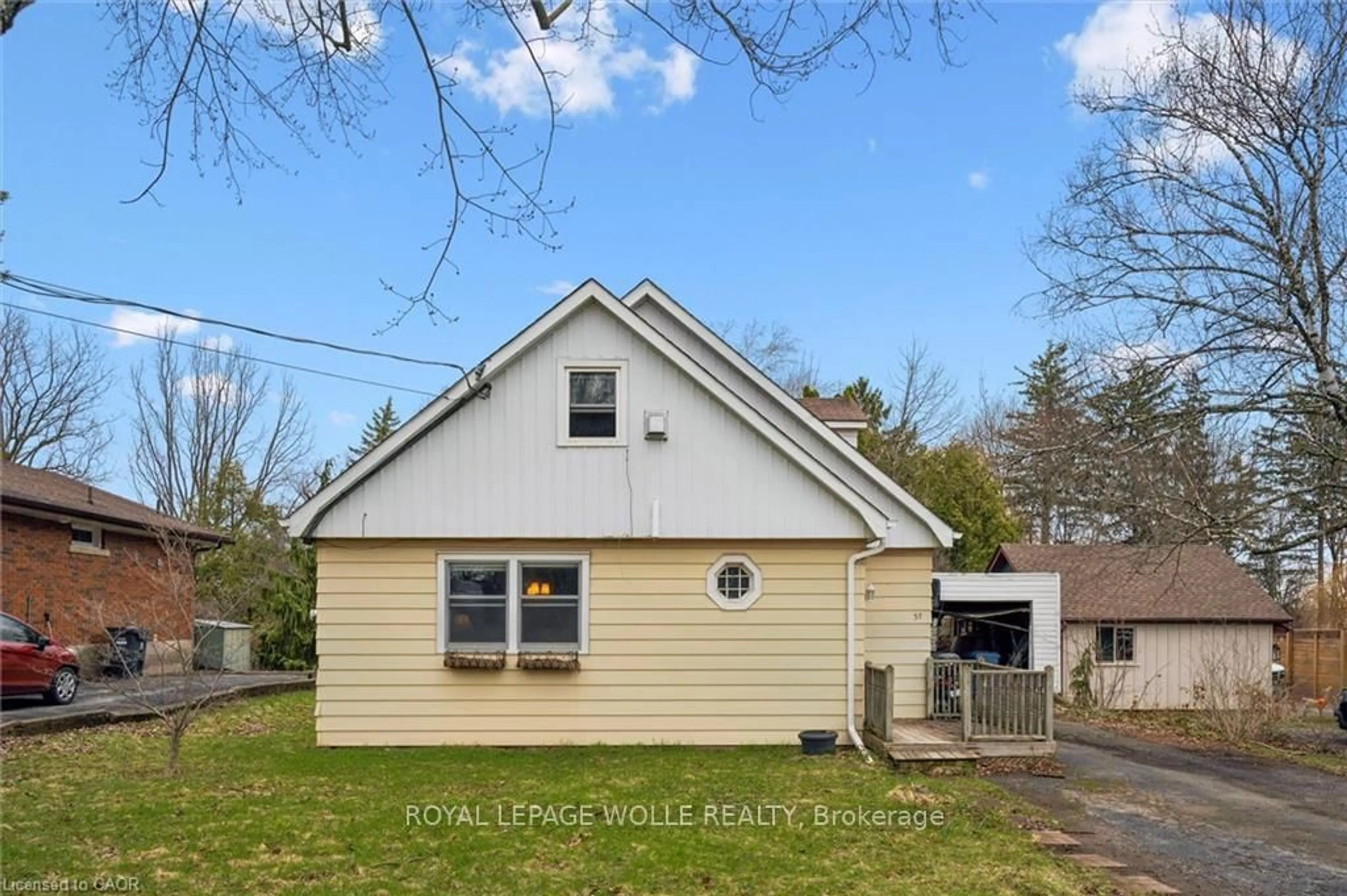 Home with vinyl exterior material, street for 37 Edgehill Dr, Guelph Ontario N1H 5E3