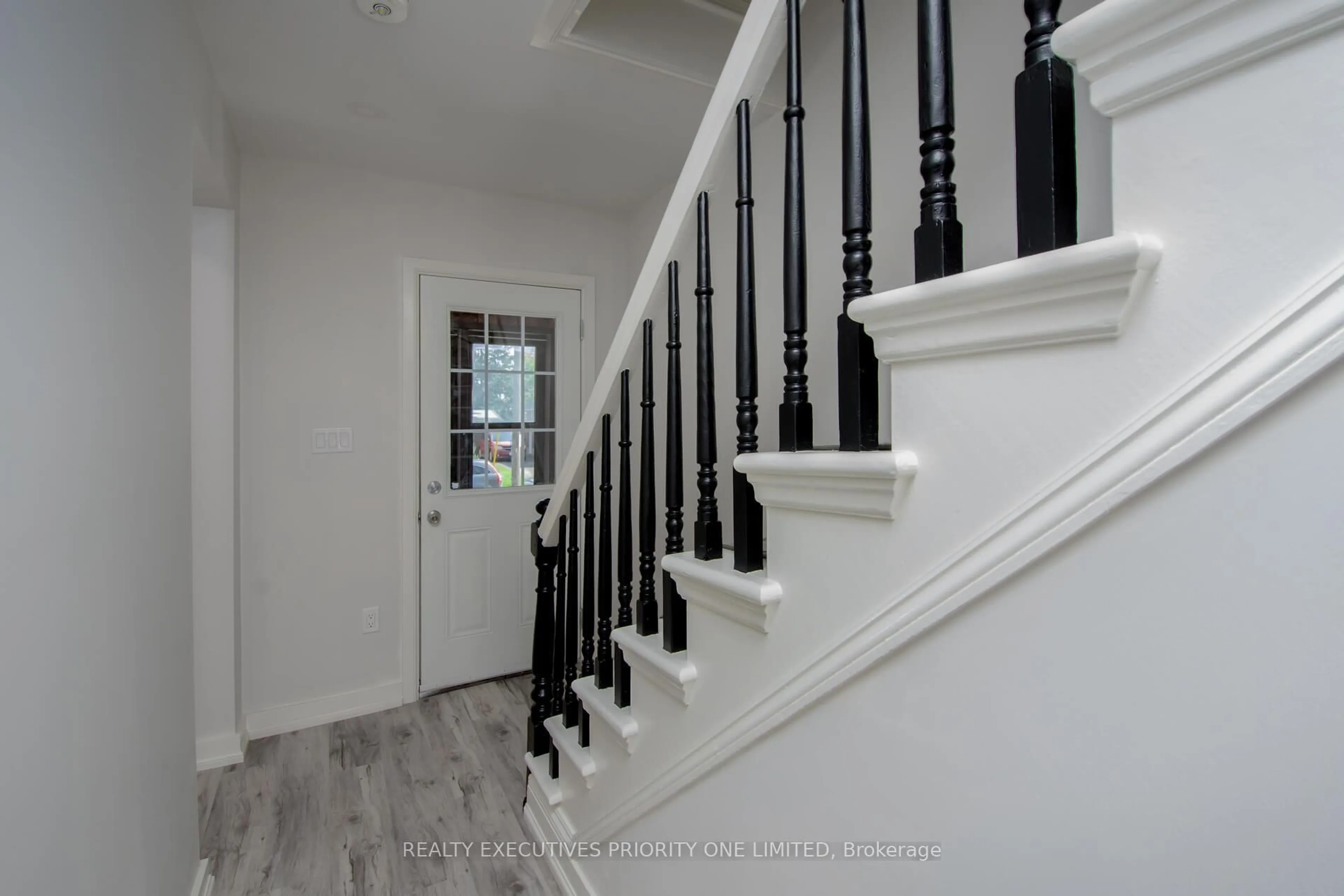 Unknown for 152 Main St, Shelburne Ontario L0N 1S3