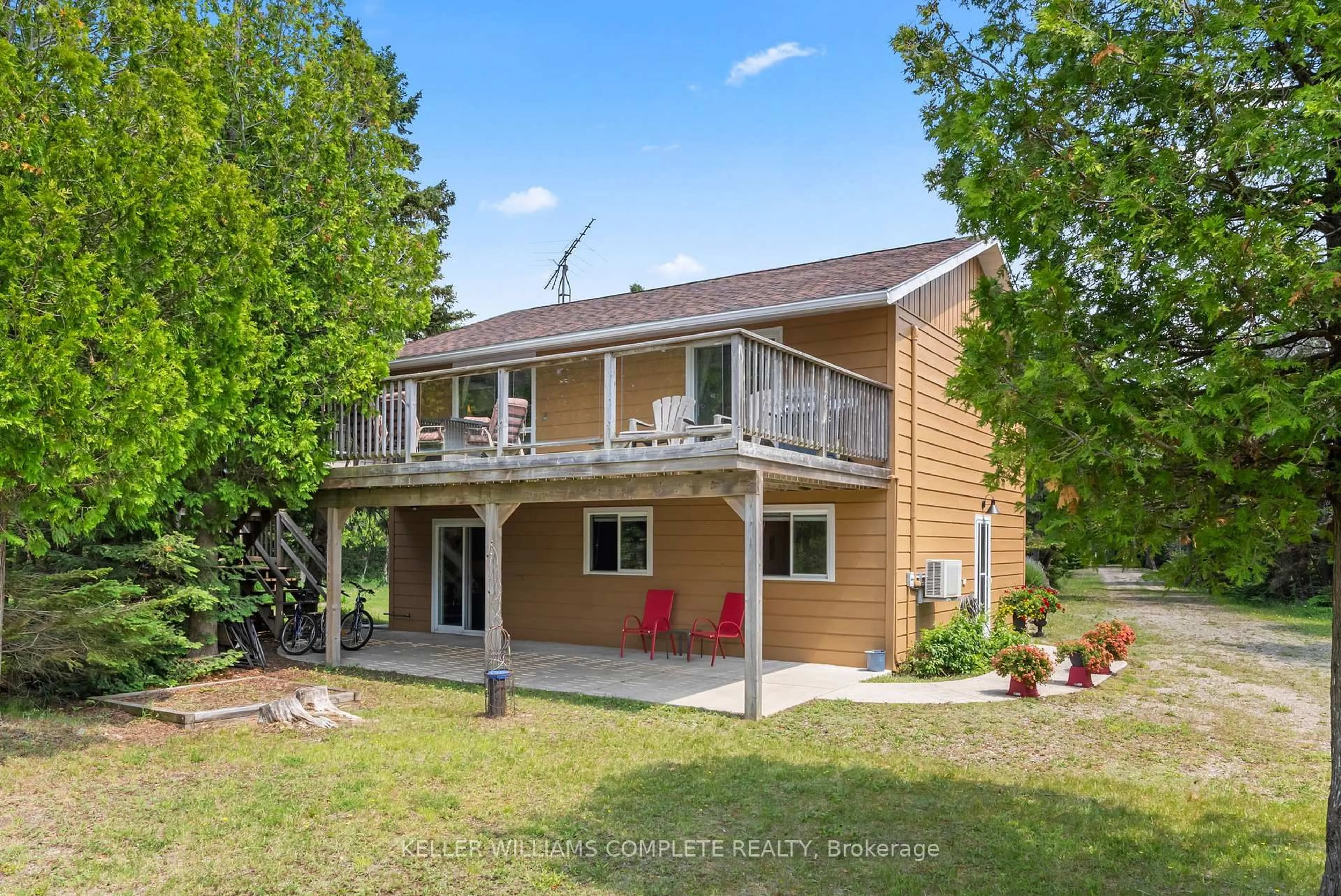 A pic from outside/outdoor area/front of a property/back of a property/a pic from drone, unknown for 1020 Dorcas Bay Rd, Northern Bruce Peninsula Ontario N0H 2R0