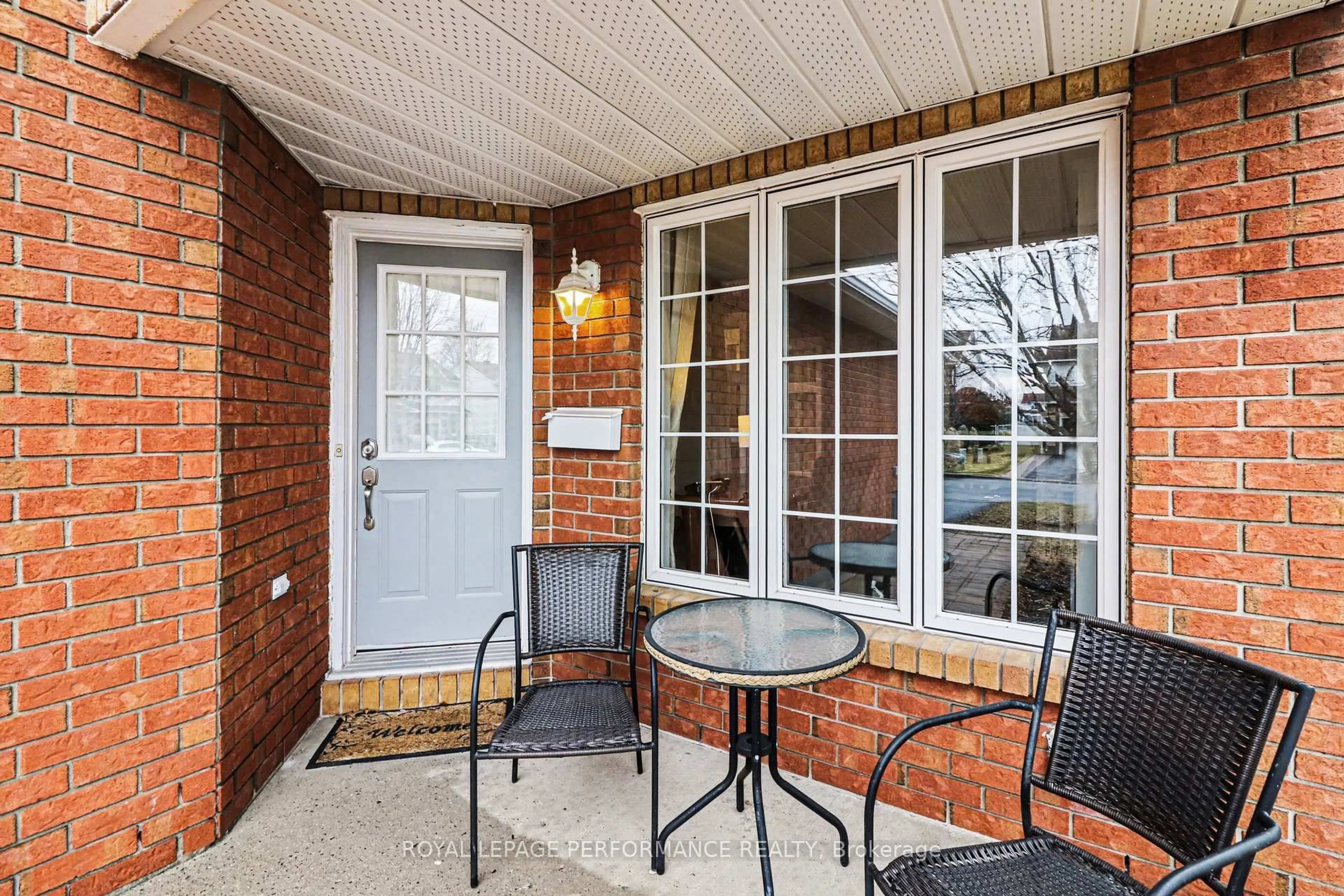 Patio, street for 897 Paradise Cres, Ottawa Ontario K4A 3S5