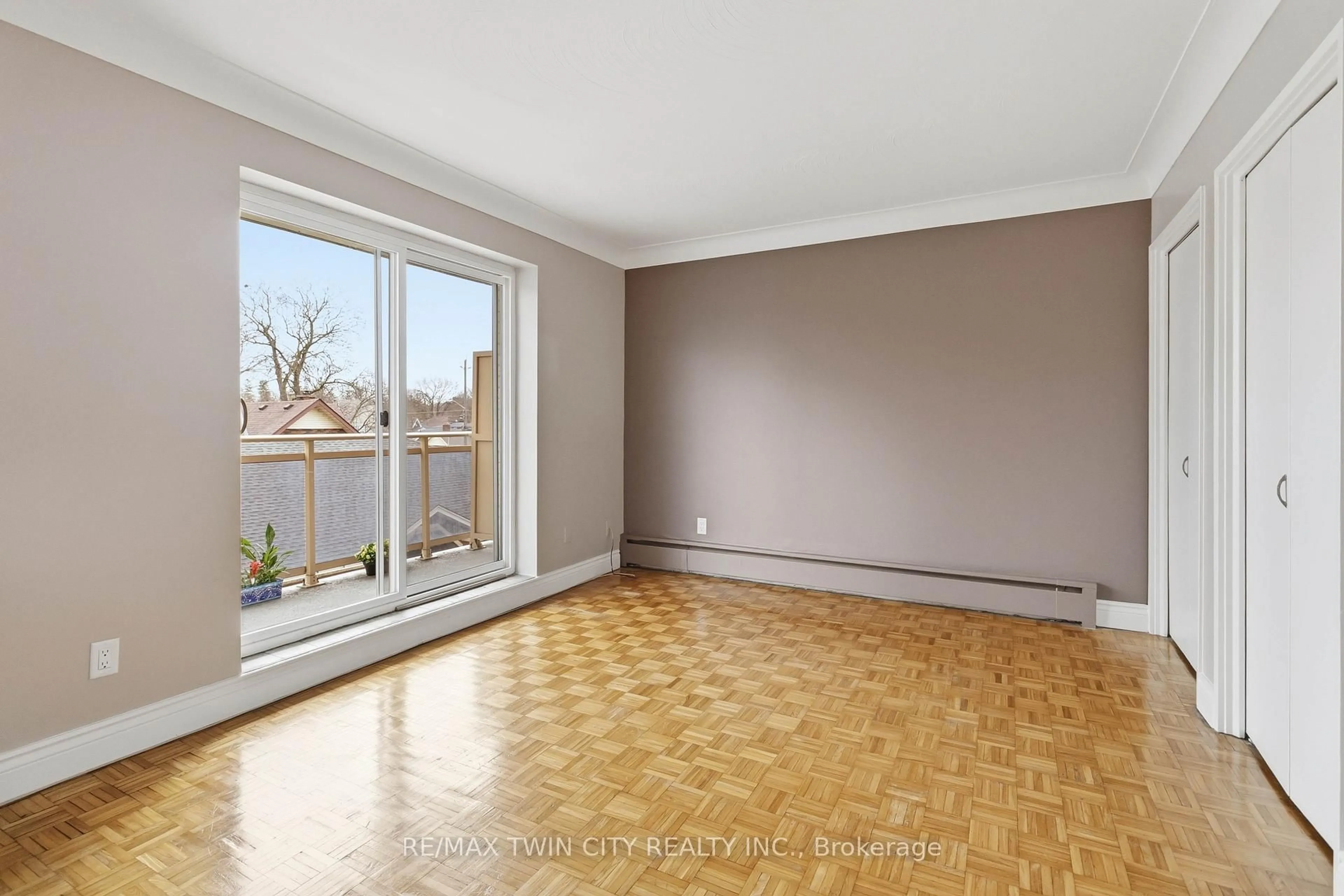 A pic of a room for 87 St George St #305, Brantford Ontario N3R 1V5