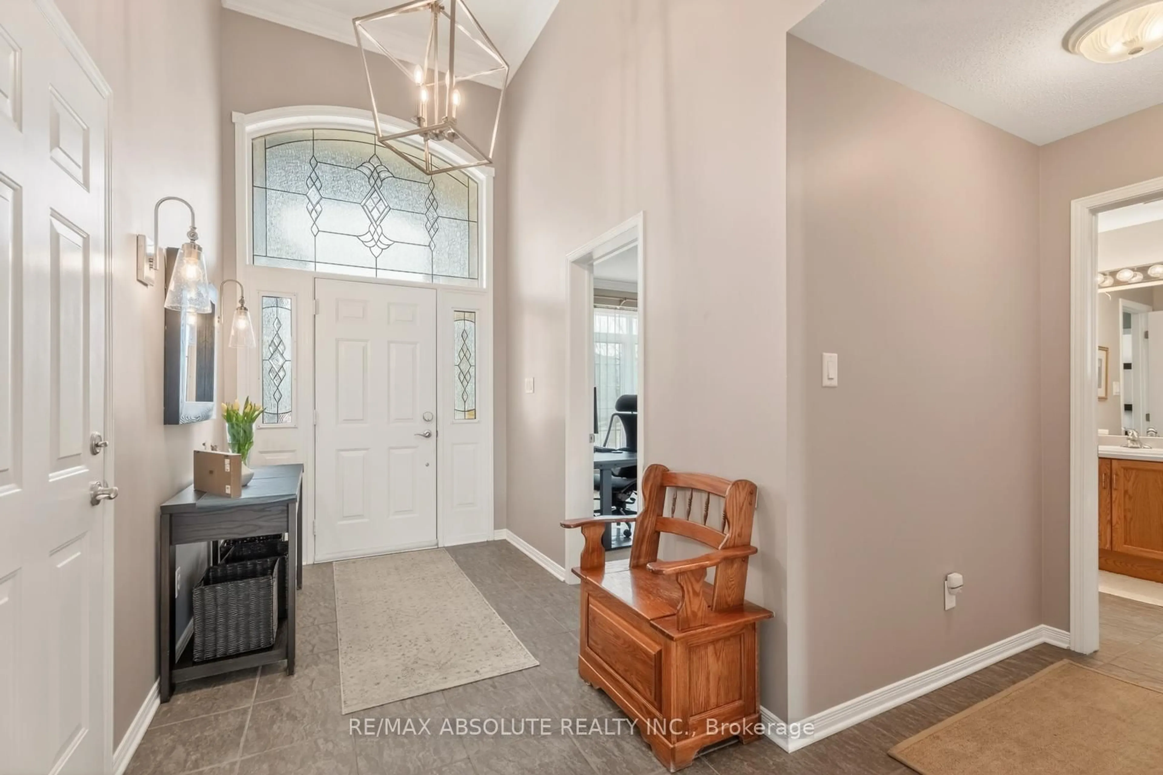 Indoor entryway for 72 Riverstone Dr, Ottawa Ontario K2J 5E6