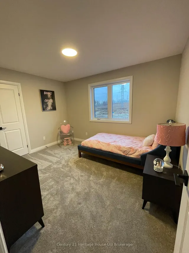 339 Anderson St, Woodstock 5