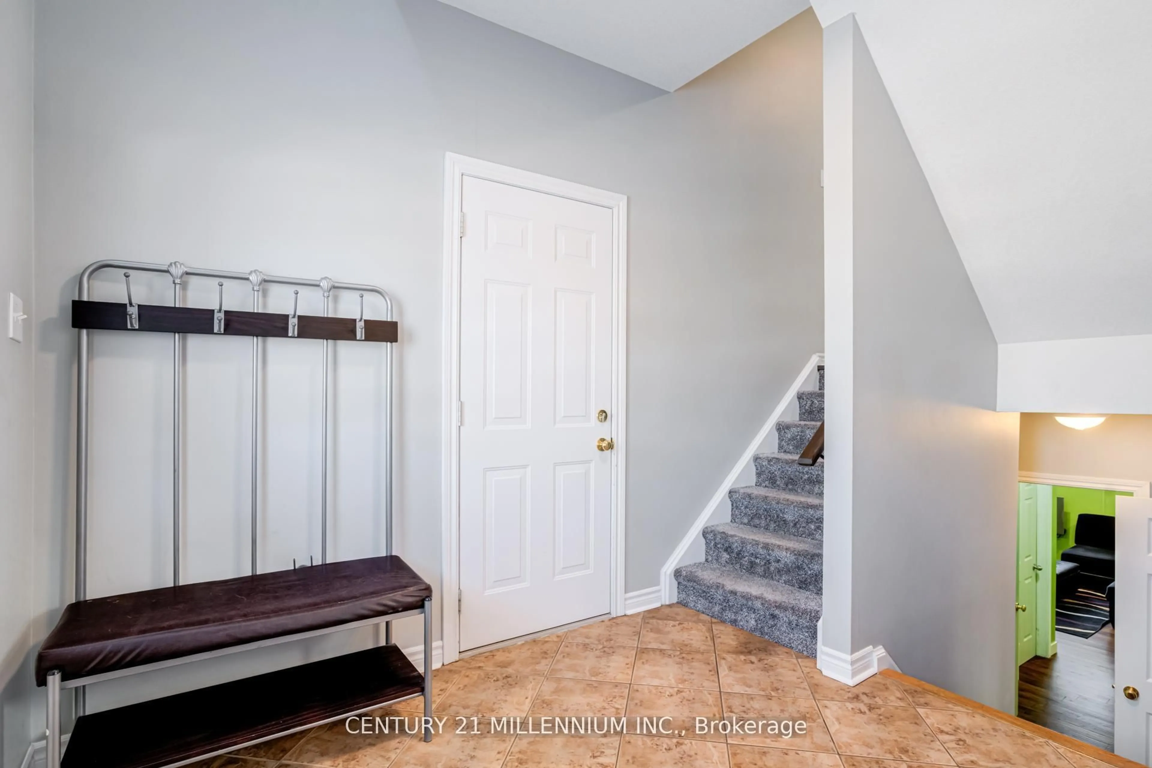 Indoor entryway for 42 Frasson Dr, Guelph Ontario N1E 7J9