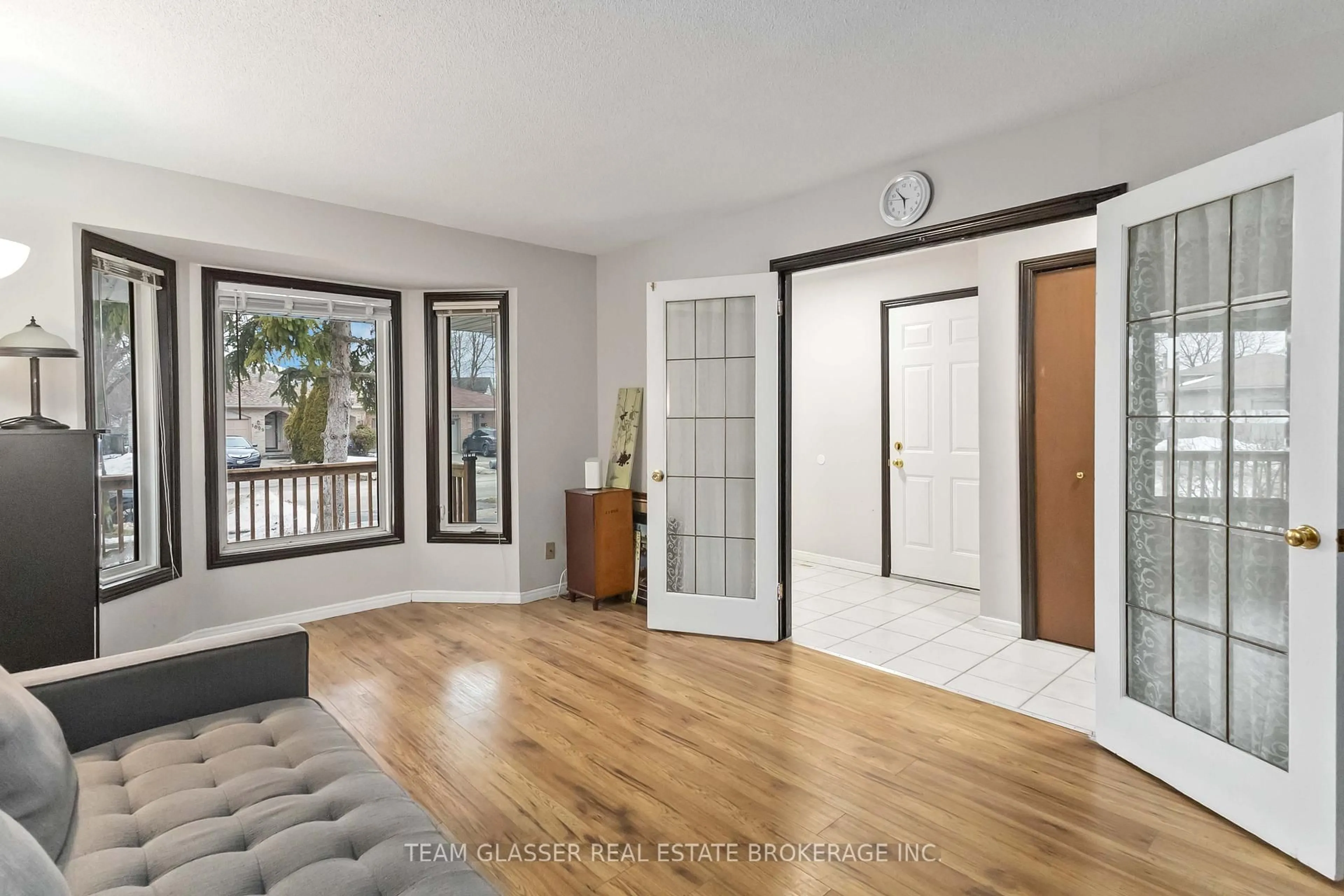 Indoor entryway for 1082 LAWSON Rd, London North Ontario N6G 2X9