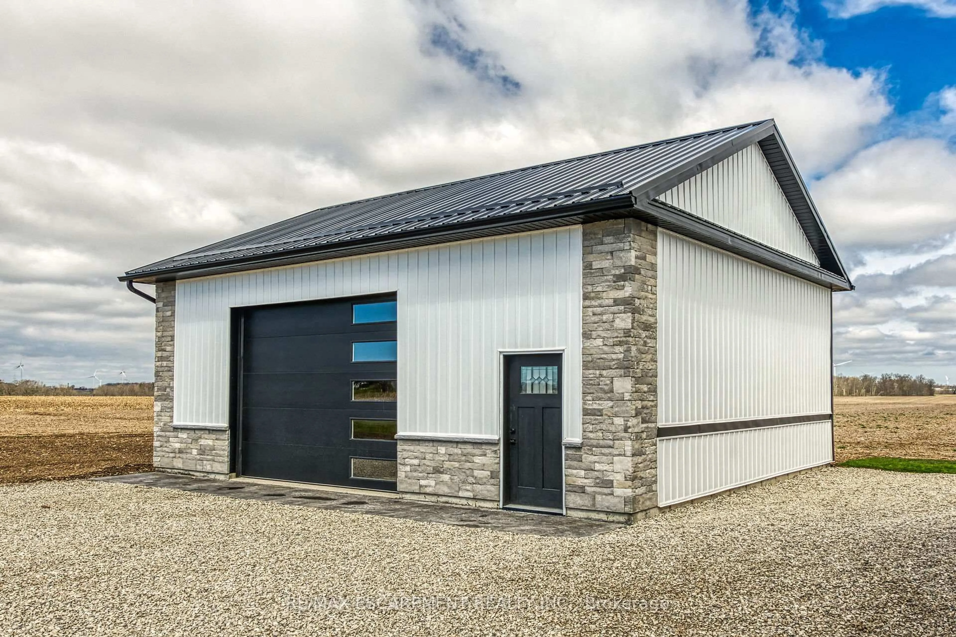 Indoor garage for 4093 Rainham Rd, Haldimand Ontario N0A 1P0