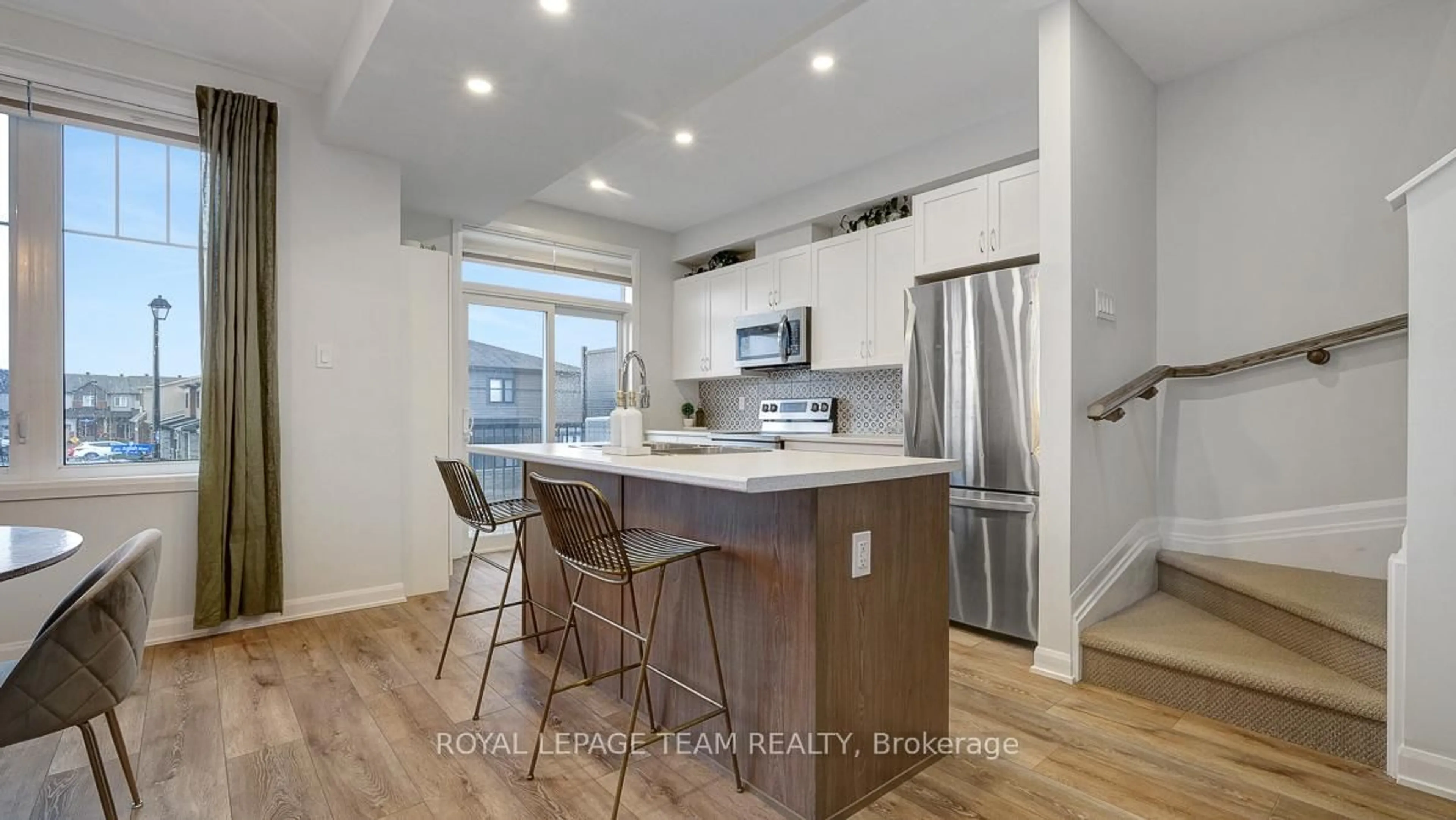 Open concept kitchen, unknown for 520 Aglish Mews, Ottawa Ontario K2J 6Y2