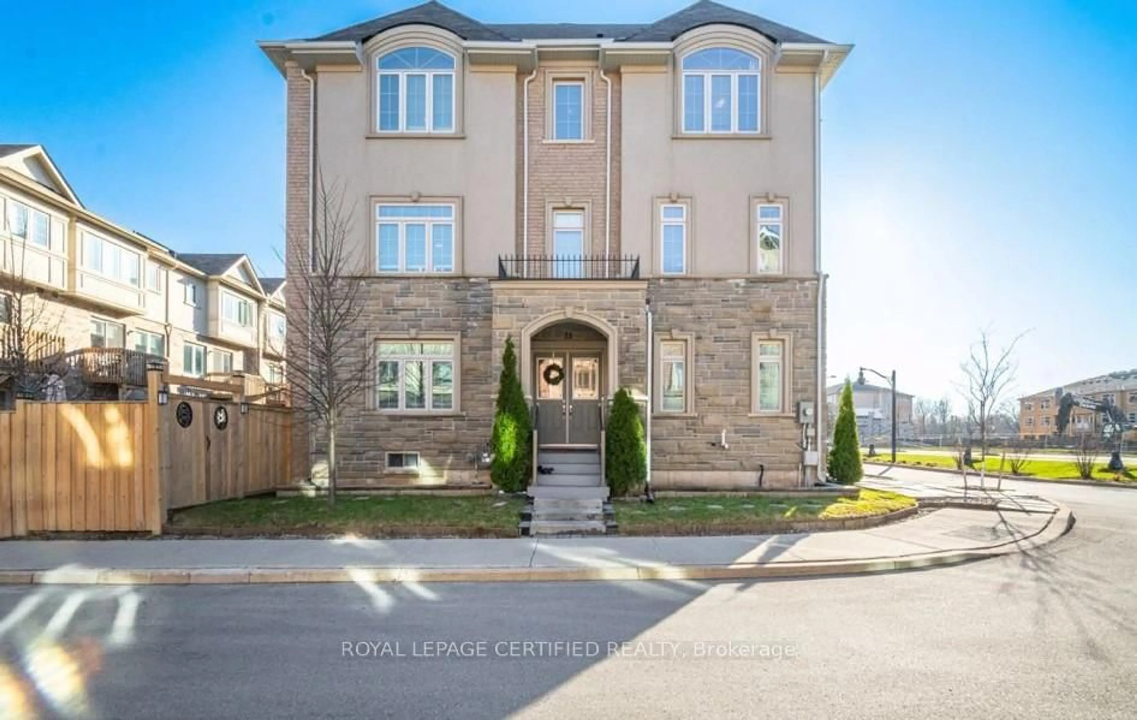 Home with brick exterior material, street for 75 Borers Creek Circ, Hamilton Ontario L8B 1W3