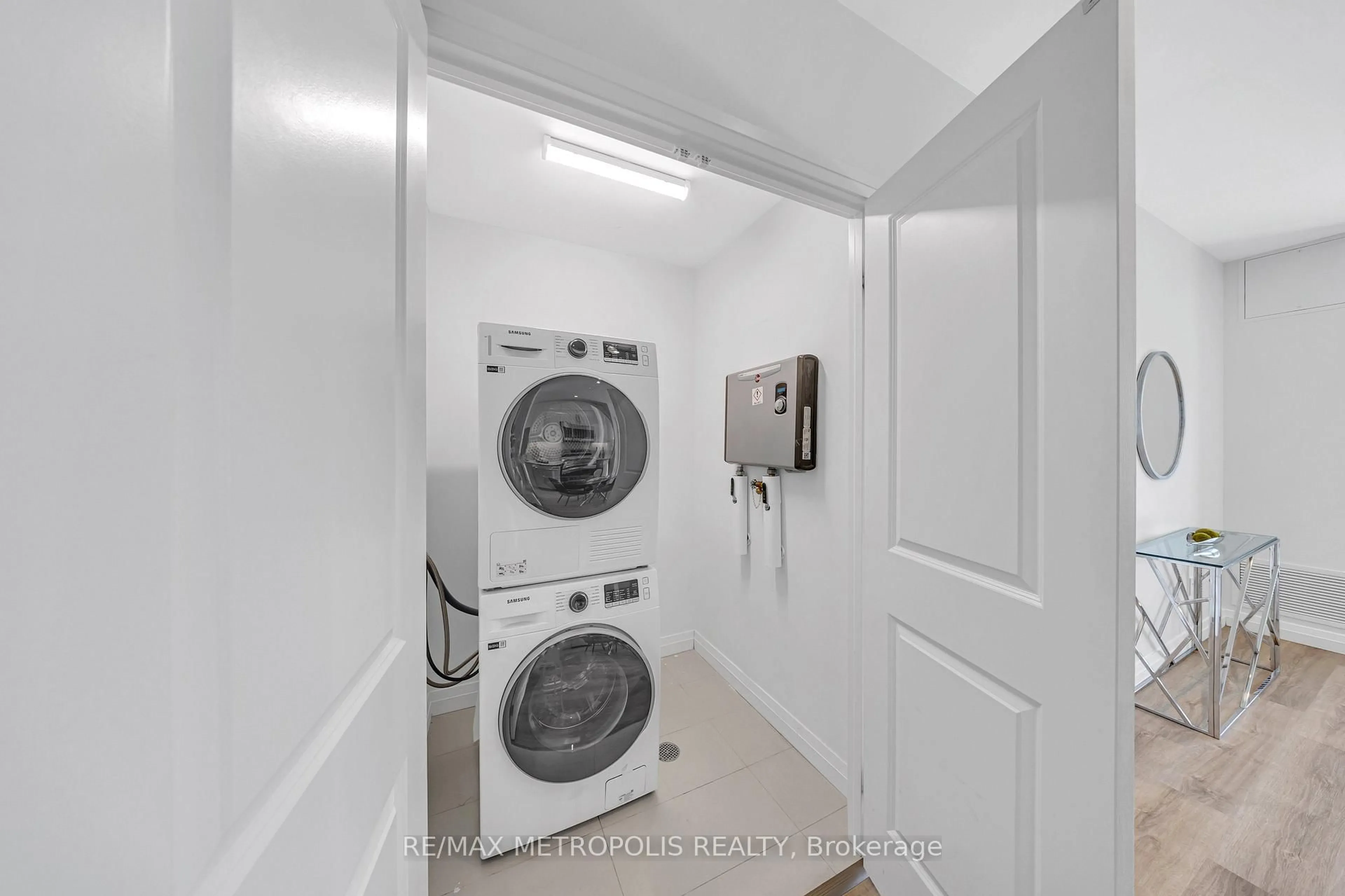 Laundry room for 525 New Dundee Rd #322, Kitchener Ontario N2P 0K8