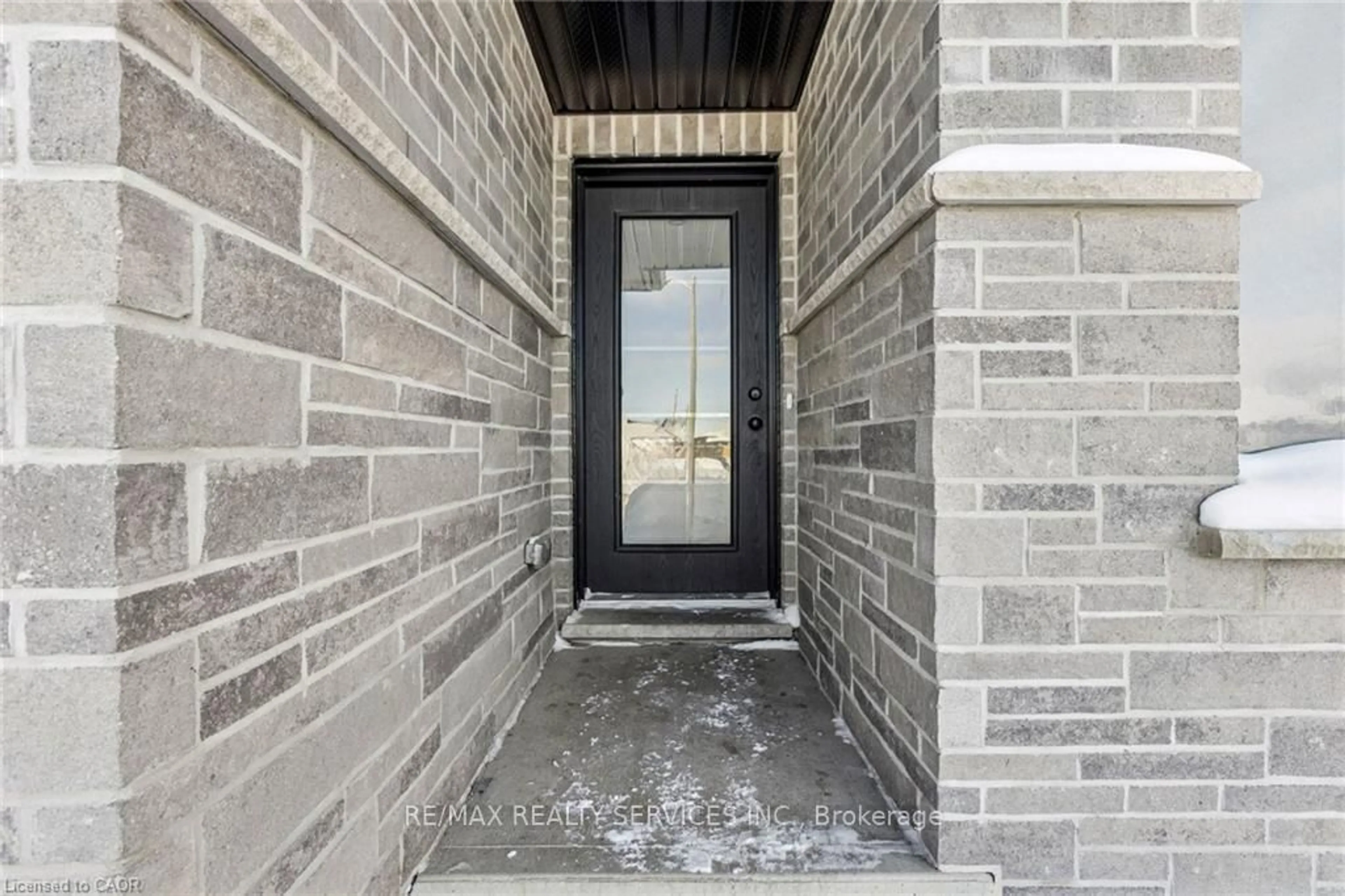 Indoor entryway for 133 Jefferey Way, Wellington North Ontario N0G 2L2