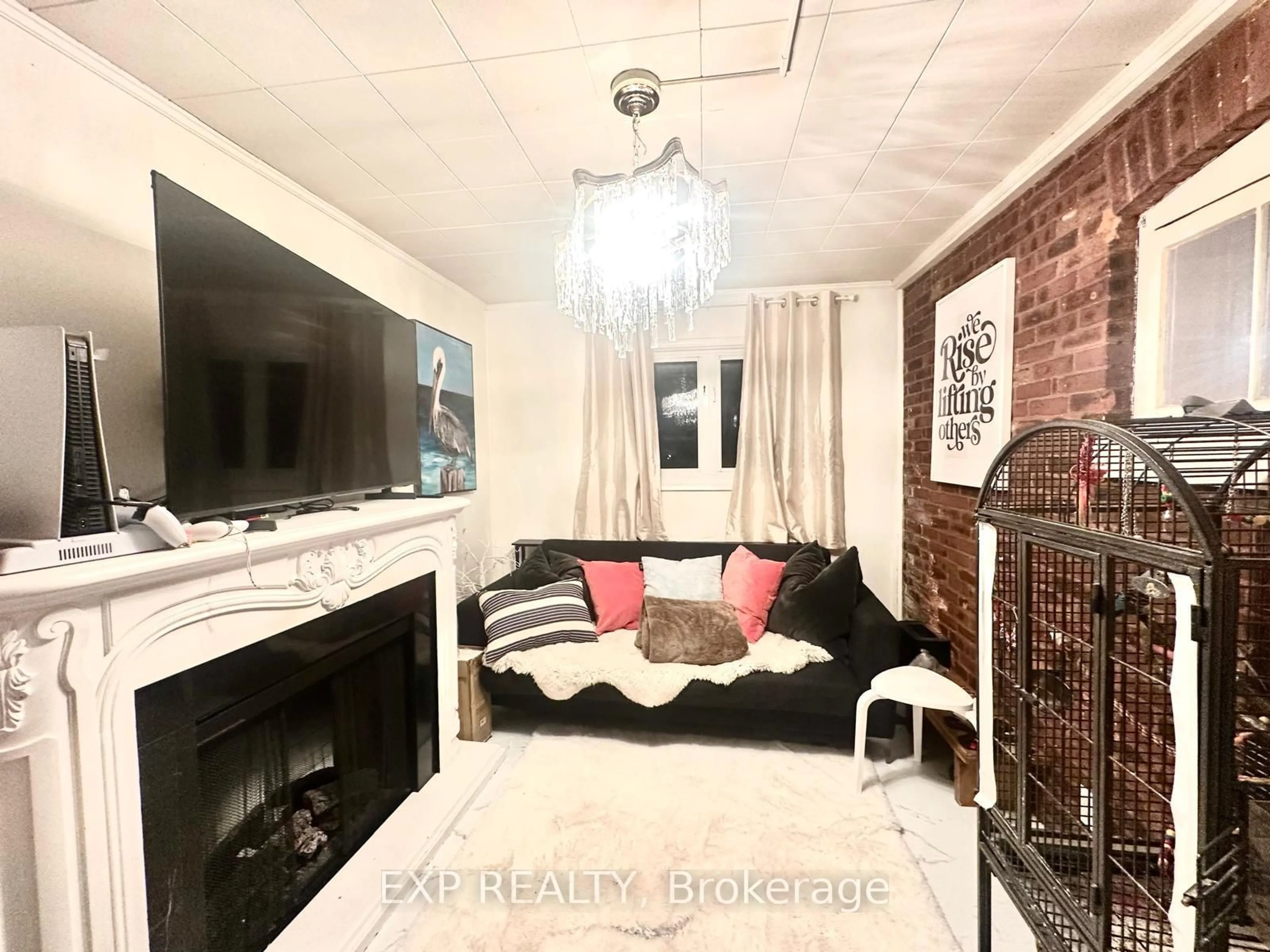 A pic of a room for 168 Hibernia St, Cobourg Ontario K9A 3J8