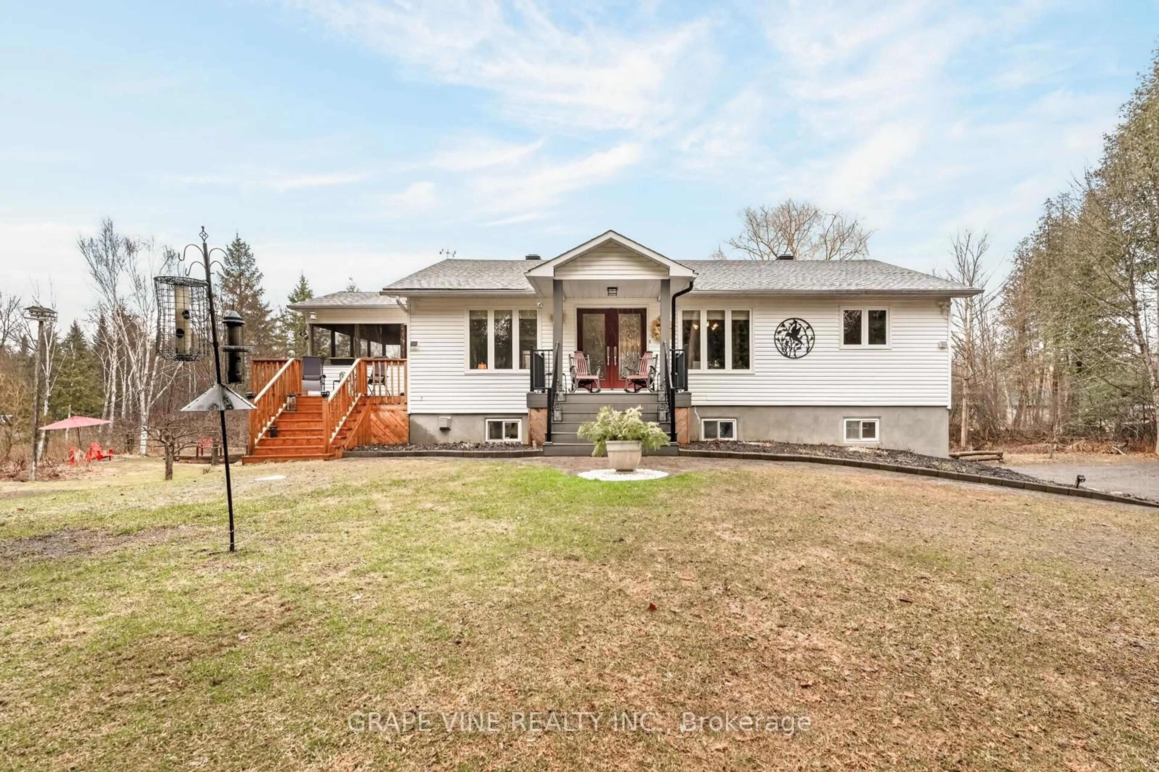 A pic from outside/outdoor area/front of a property/back of a property/a pic from drone, unknown for 119 Sierra Woods Dr, Carp Ontario K0A 1L0