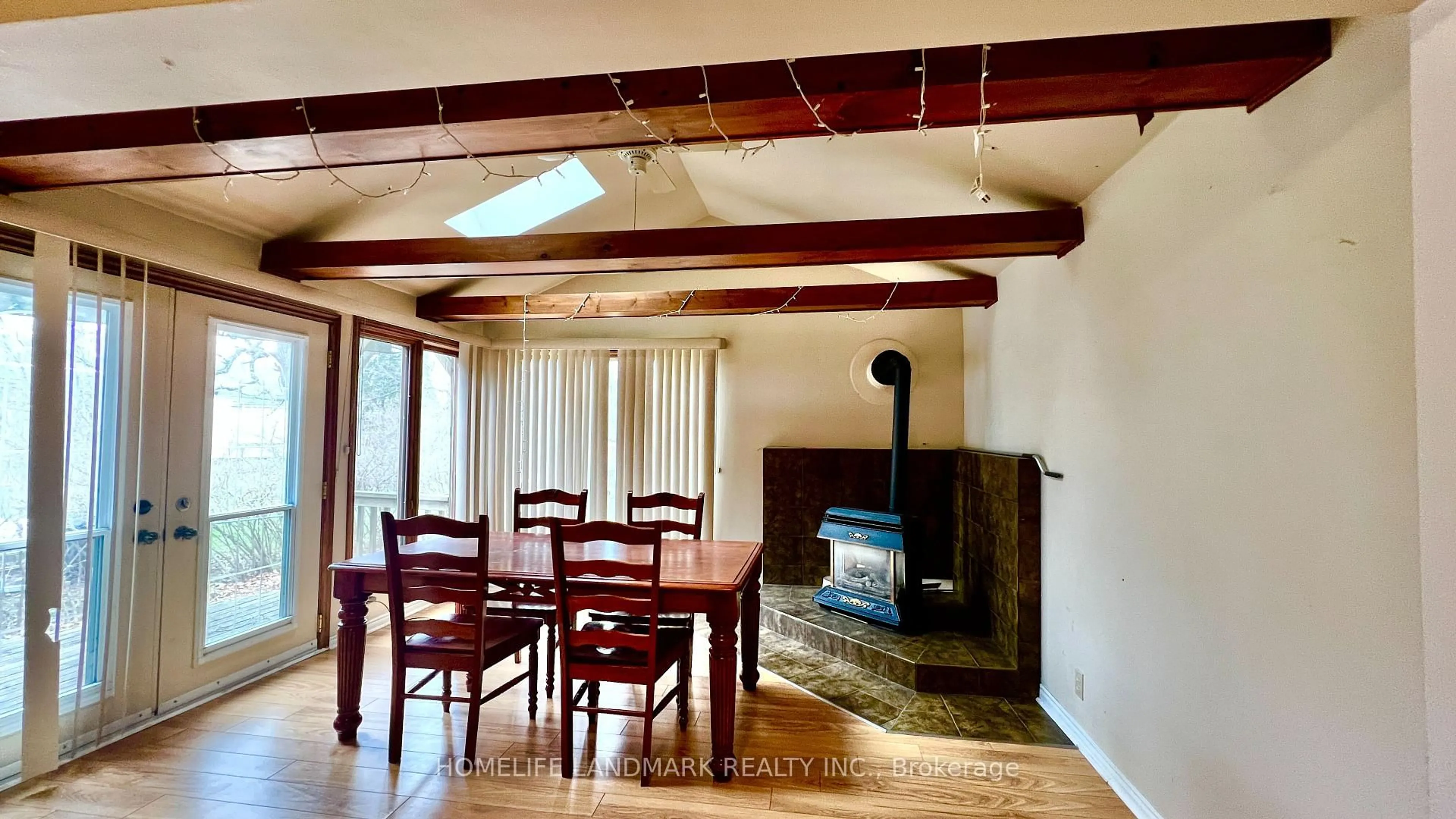 Dining room, wood/laminate floor for 84 Binkley Cres, Hamilton Ontario L8S 3L1