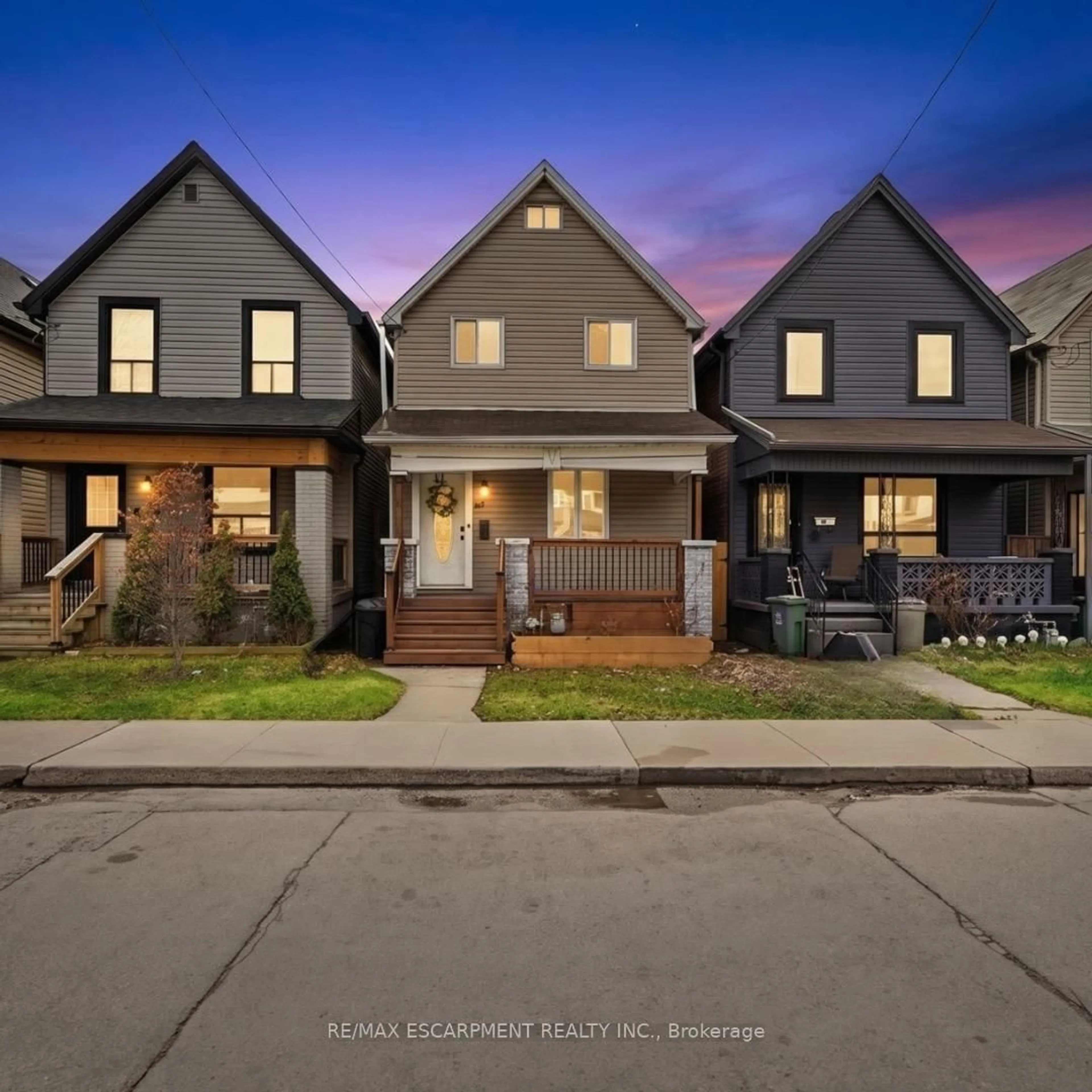 Home with brick exterior material, street for 82 Clinton St, Hamilton Ontario L8L 3K2