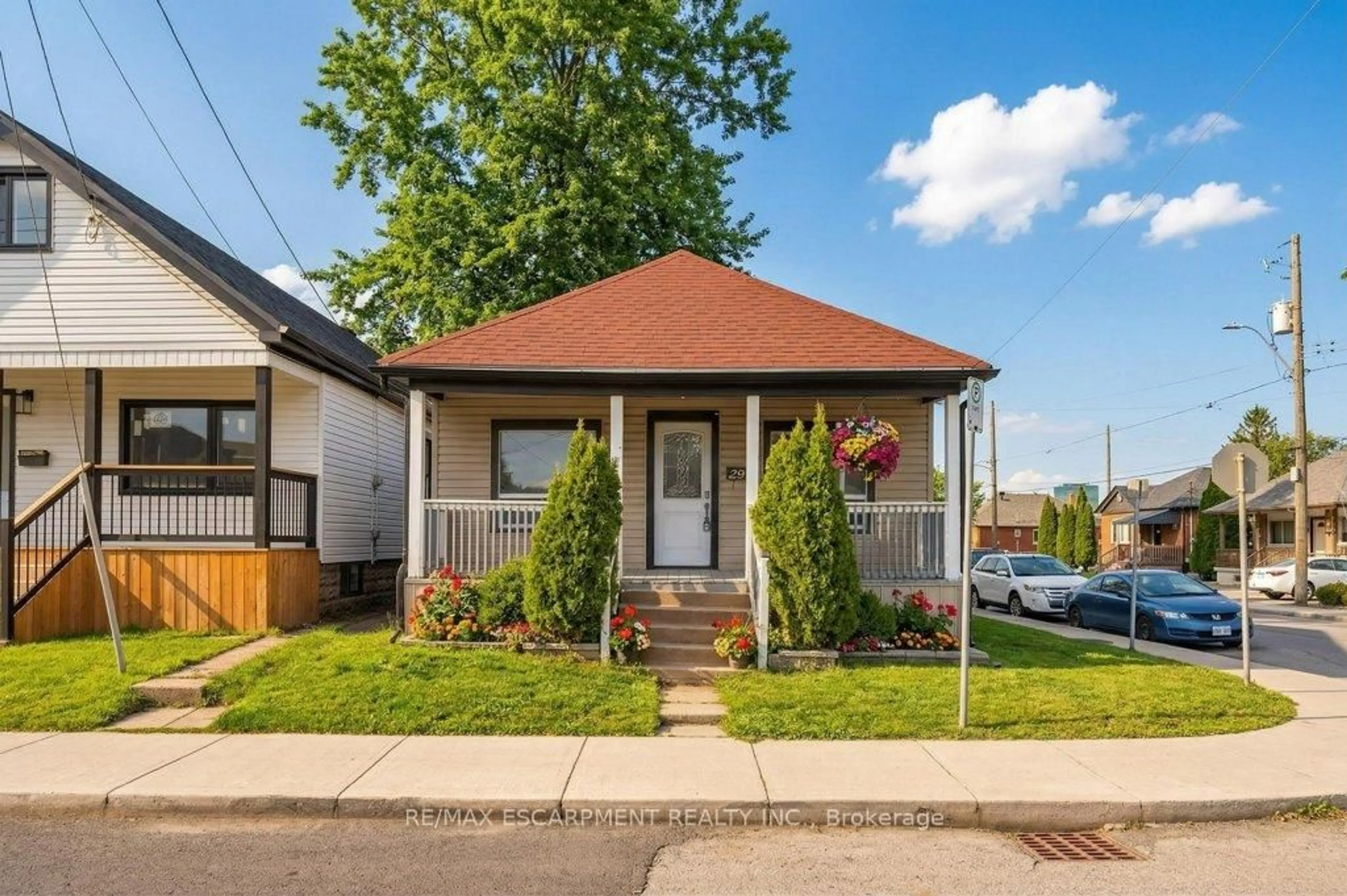 Home with brick exterior material, street for 299 Britannia Ave, Hamilton Ontario L8H 1Y2