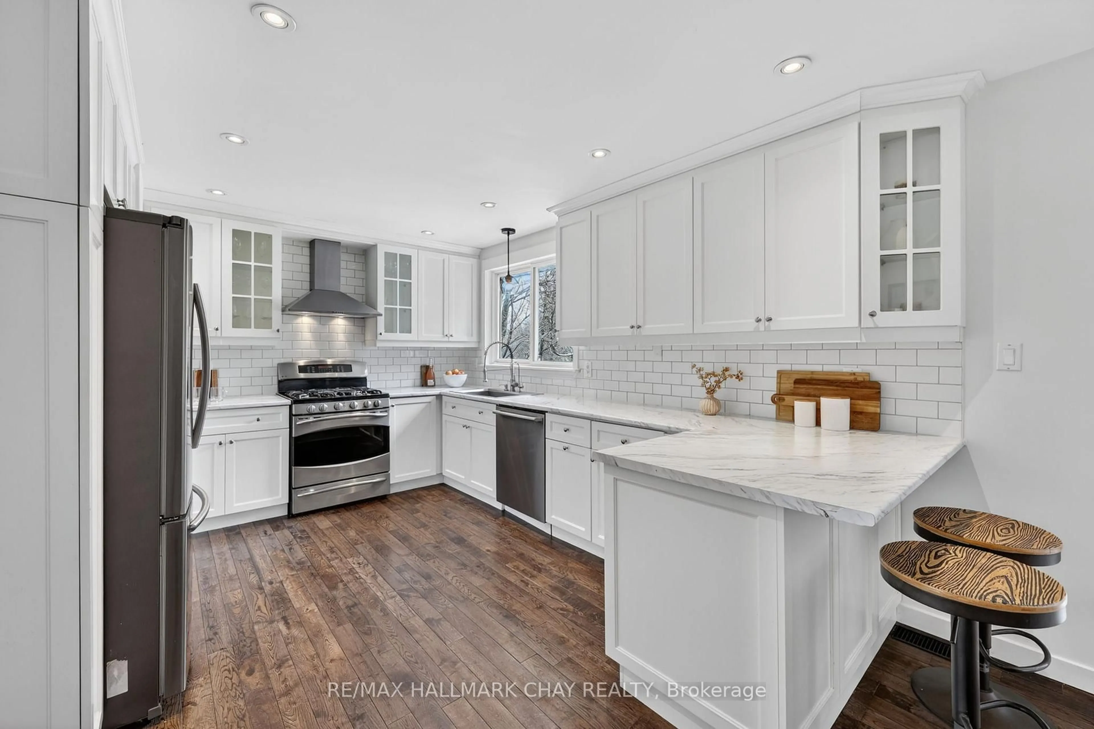 Open concept kitchen, ceramic/tile floor for 11 Ellen Cres, Erin Ontario N0B 1Z0