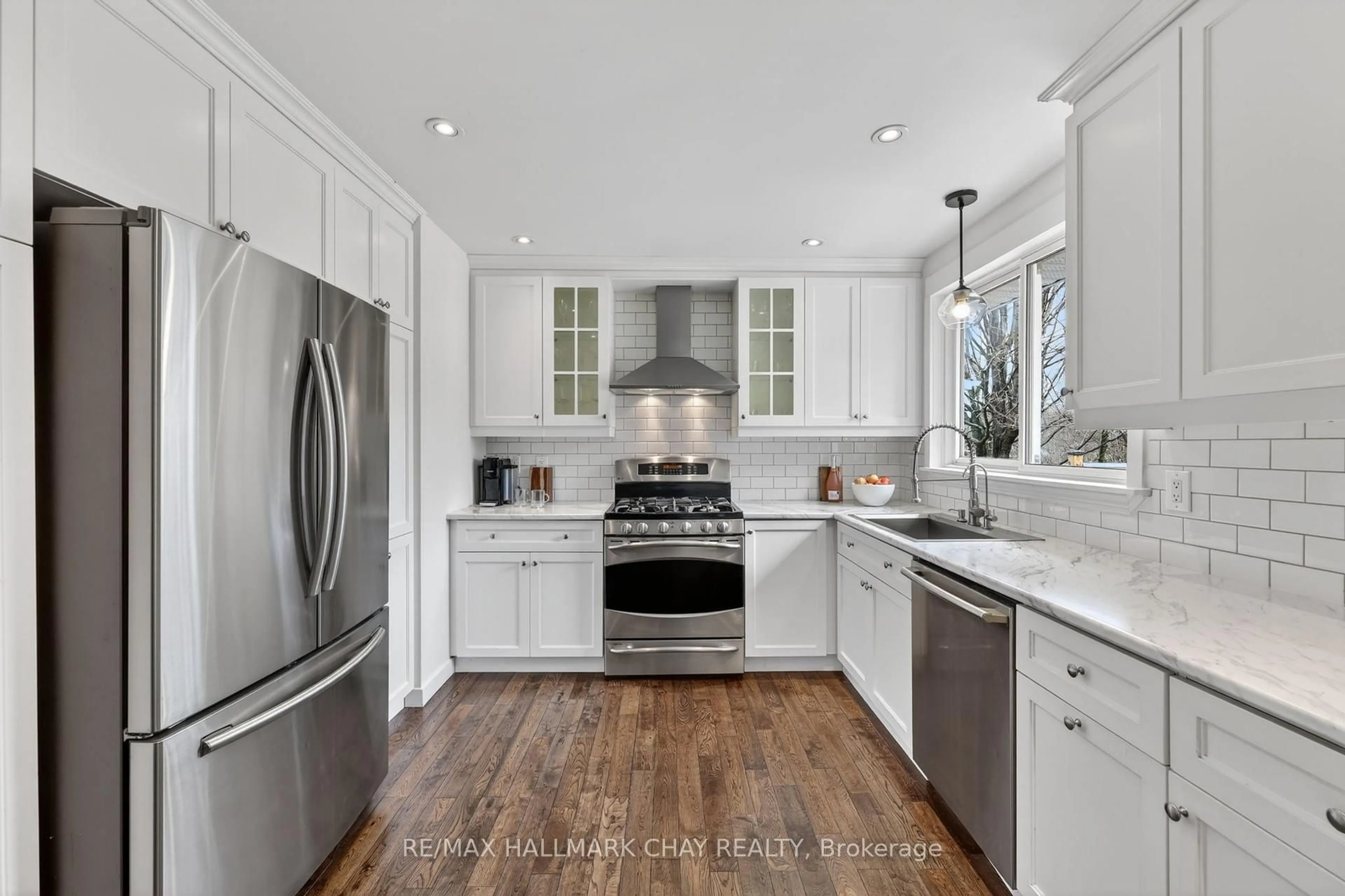 Contemporary kitchen, ceramic/tile floor for 11 Ellen Cres, Erin Ontario N0B 1Z0