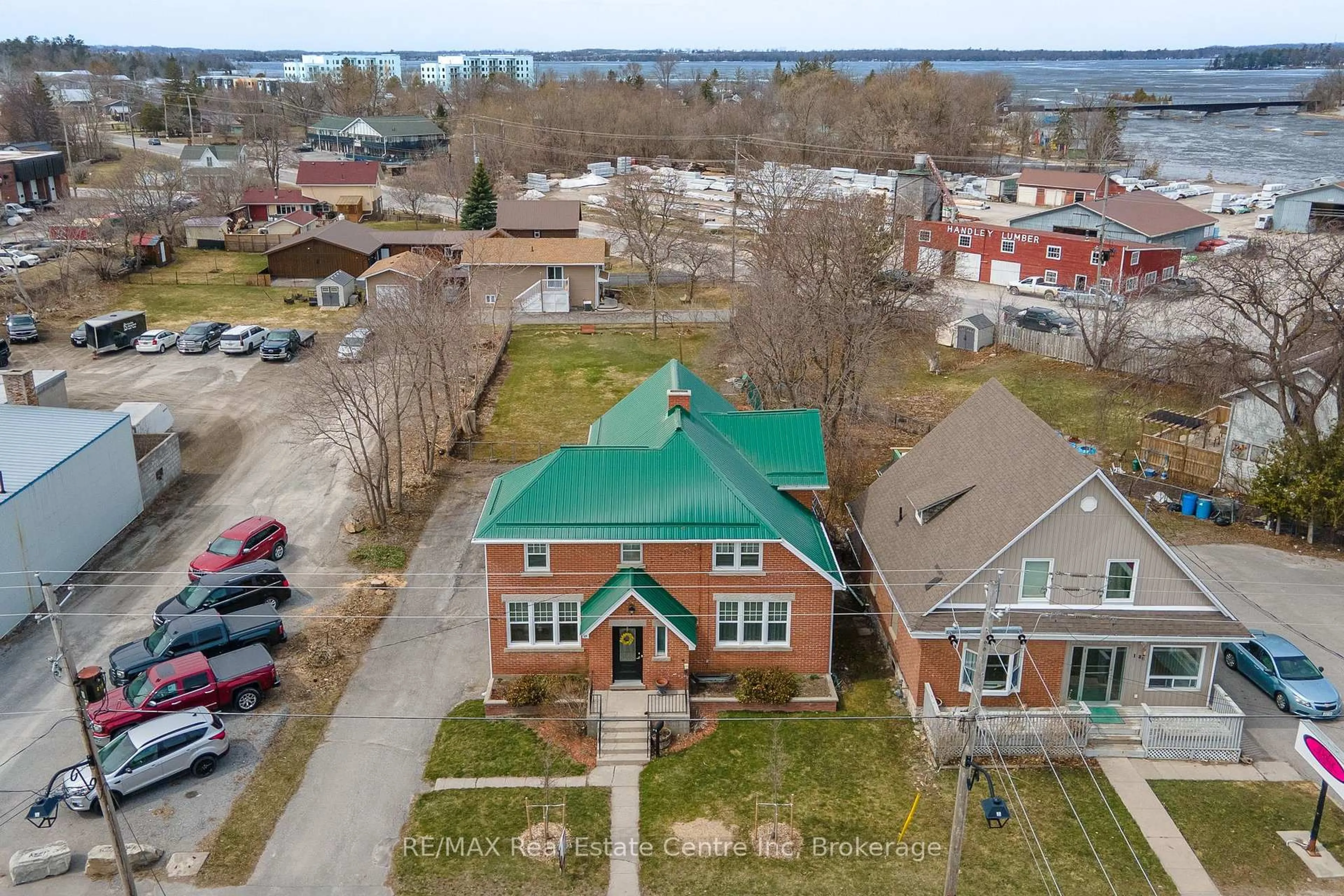A pic from outside/outdoor area/front of a property/back of a property/a pic from drone, street for 24 Lindsay St, Kawartha Lakes Ontario K0M 1N0
