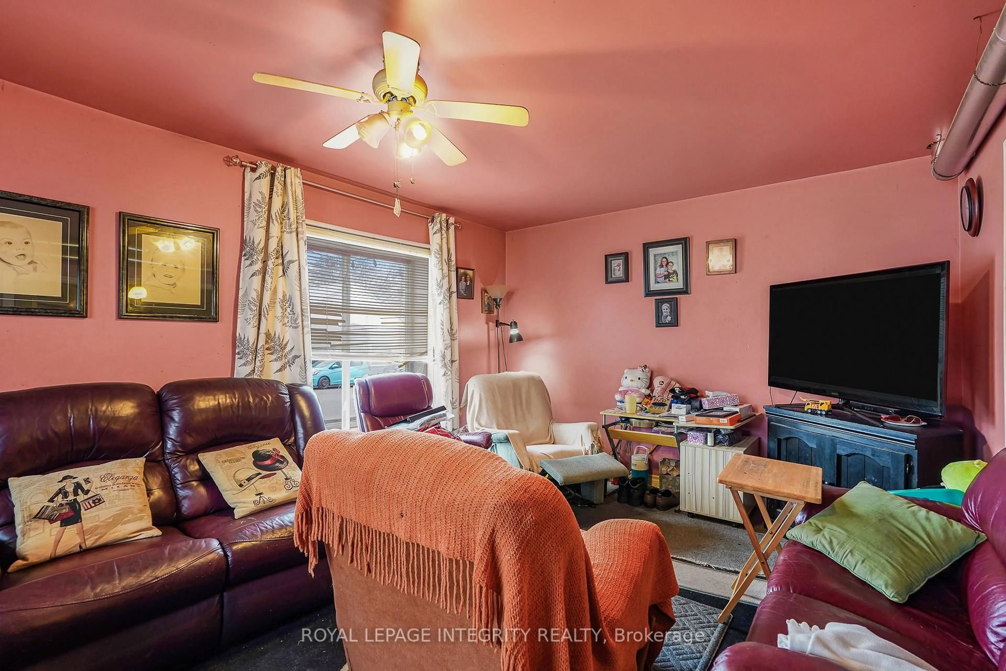 Living room with furniture, unknown for 259 Bishop St, North Glengarry Ontario K0C 1A0
