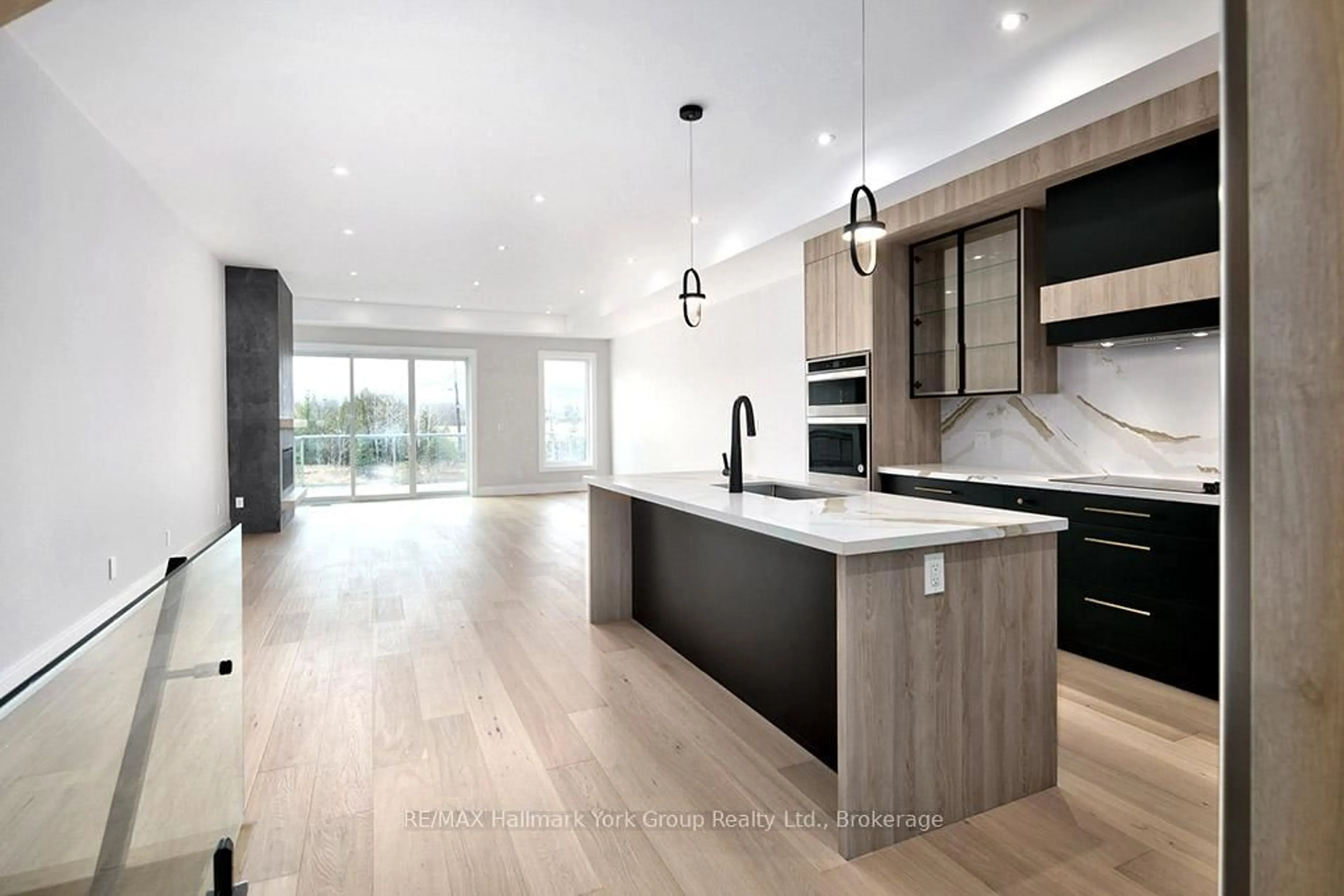 Contemporary kitchen, unknown for 11 WATERVIEW Lane, Blue Mountains Ontario N0H 2P0