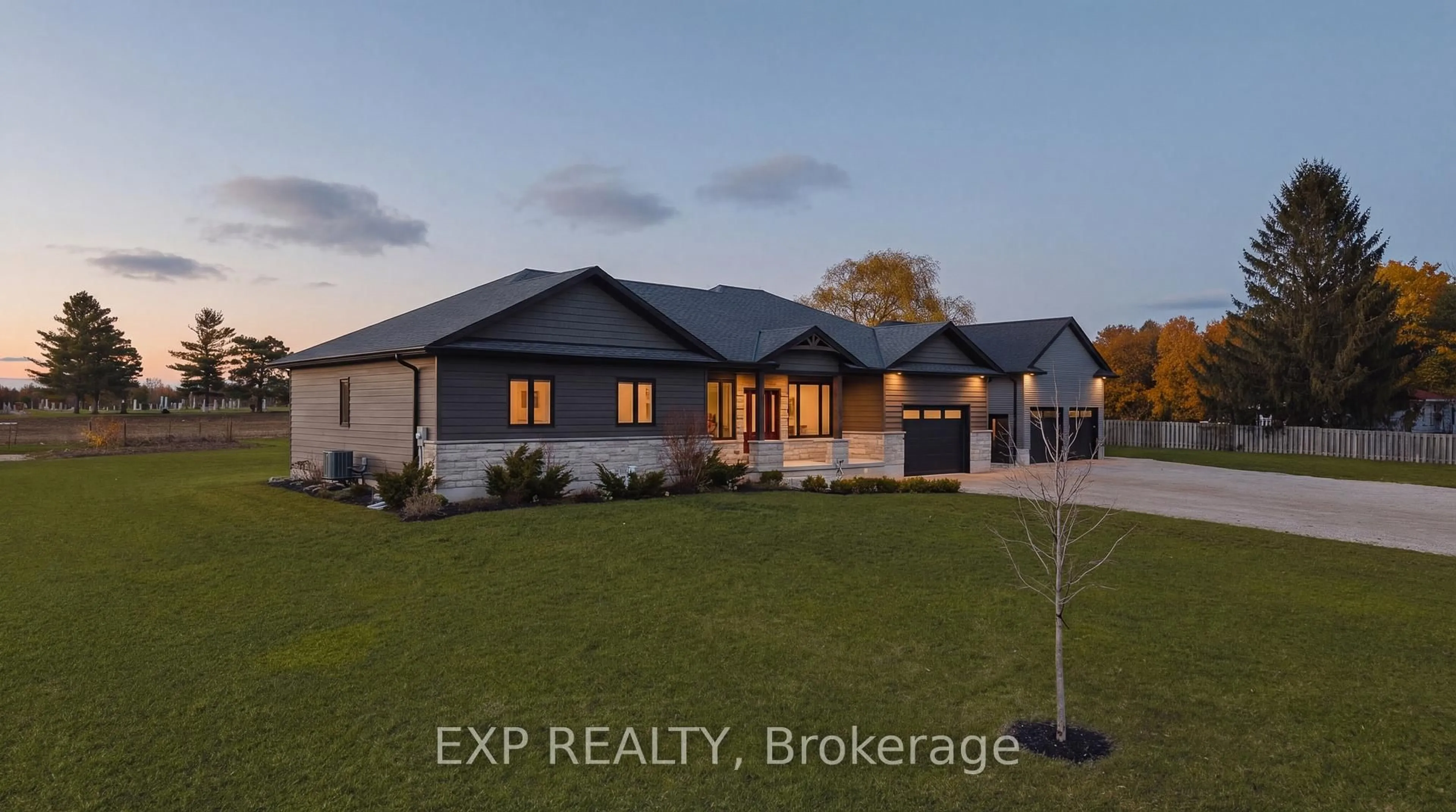 A pic from outside/outdoor area/front of a property/back of a property/a pic from drone, building for 43830 Cranbrook Rd, Huron East Ontario N0G 1H0