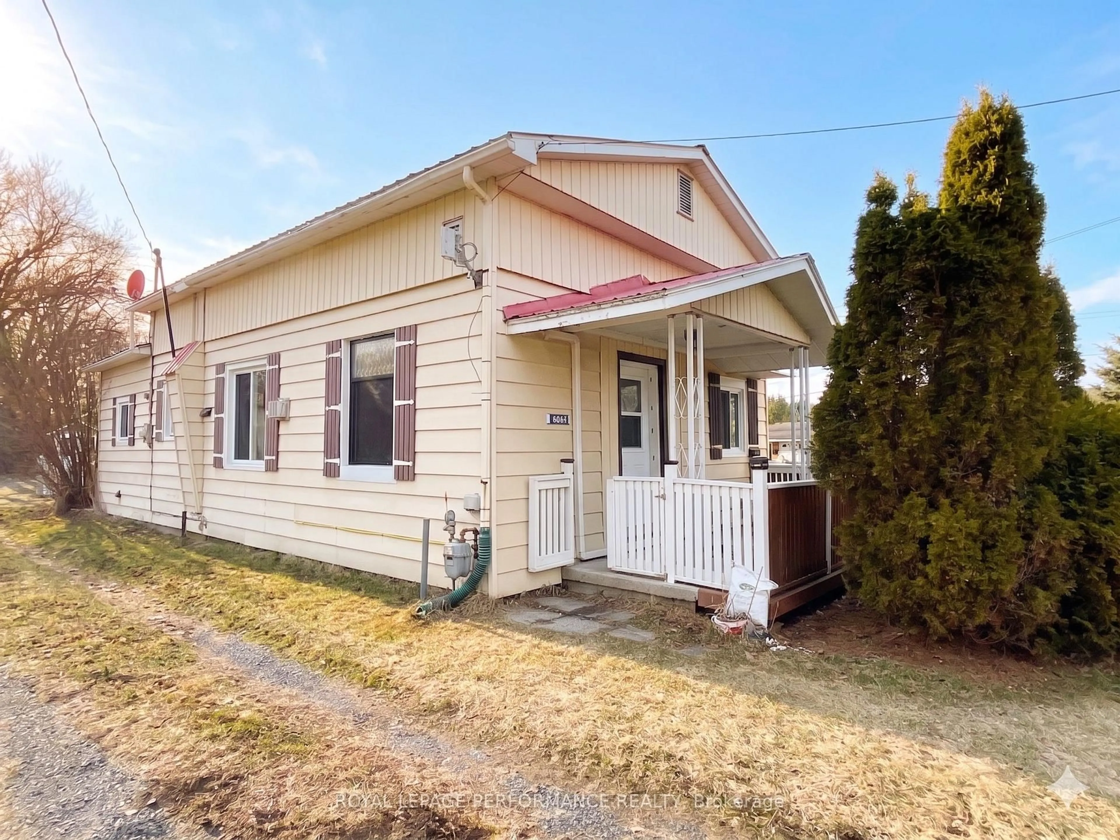Home with vinyl exterior material, street for 4866 2nd Line Rd, South Glengarry Ontario K0C 1Z0