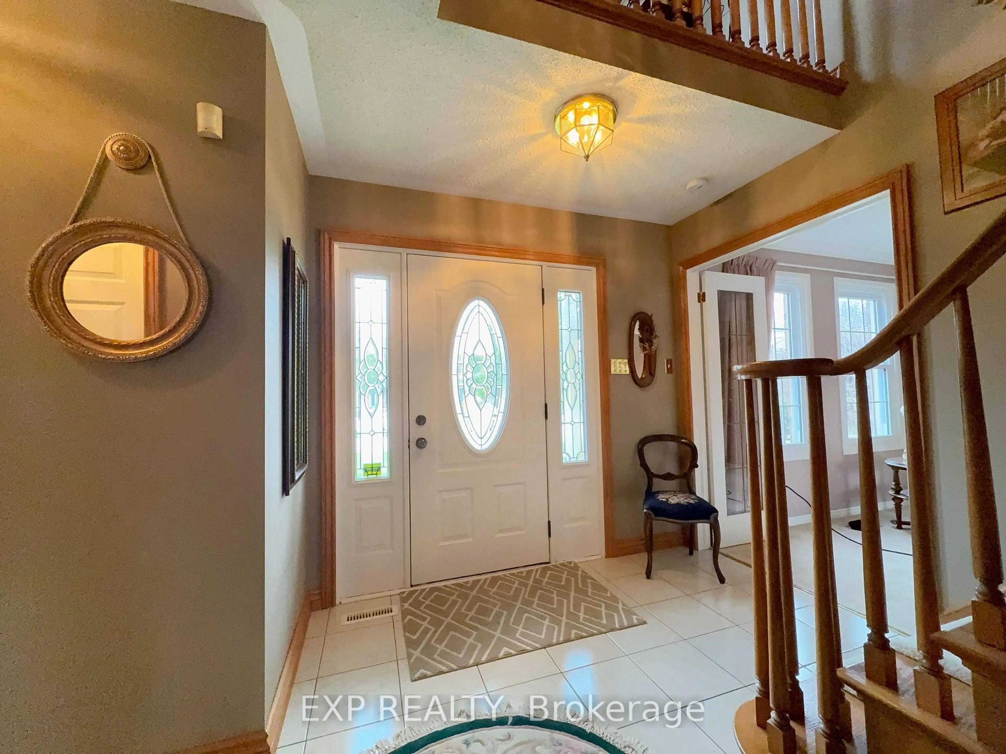 Indoor entryway for 3937 MALPASS Rd, London South Ontario N6P 1E9