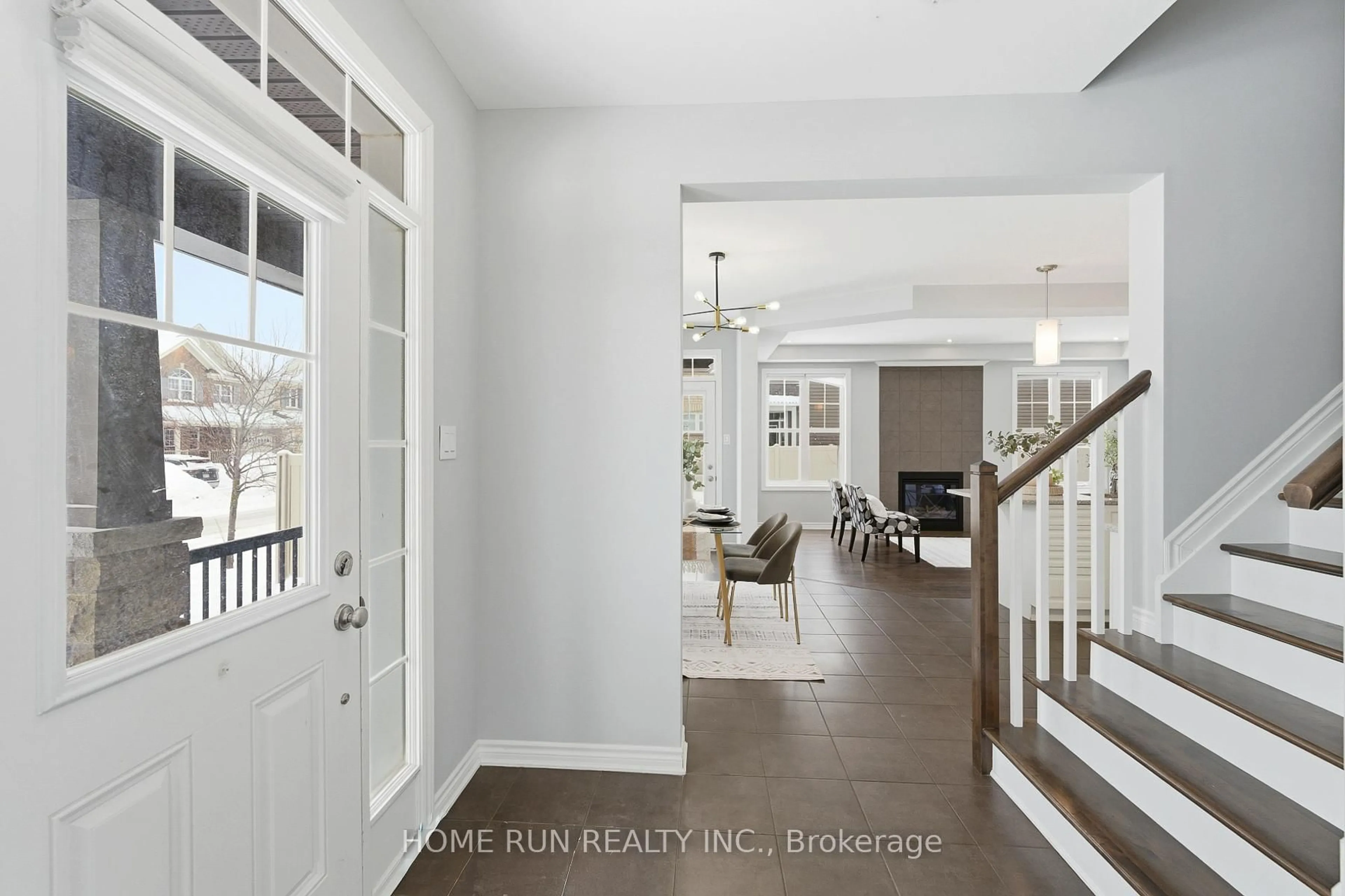 Indoor entryway for 156 Andre Audet Ave, Ottawa Ontario K2J 5Z2