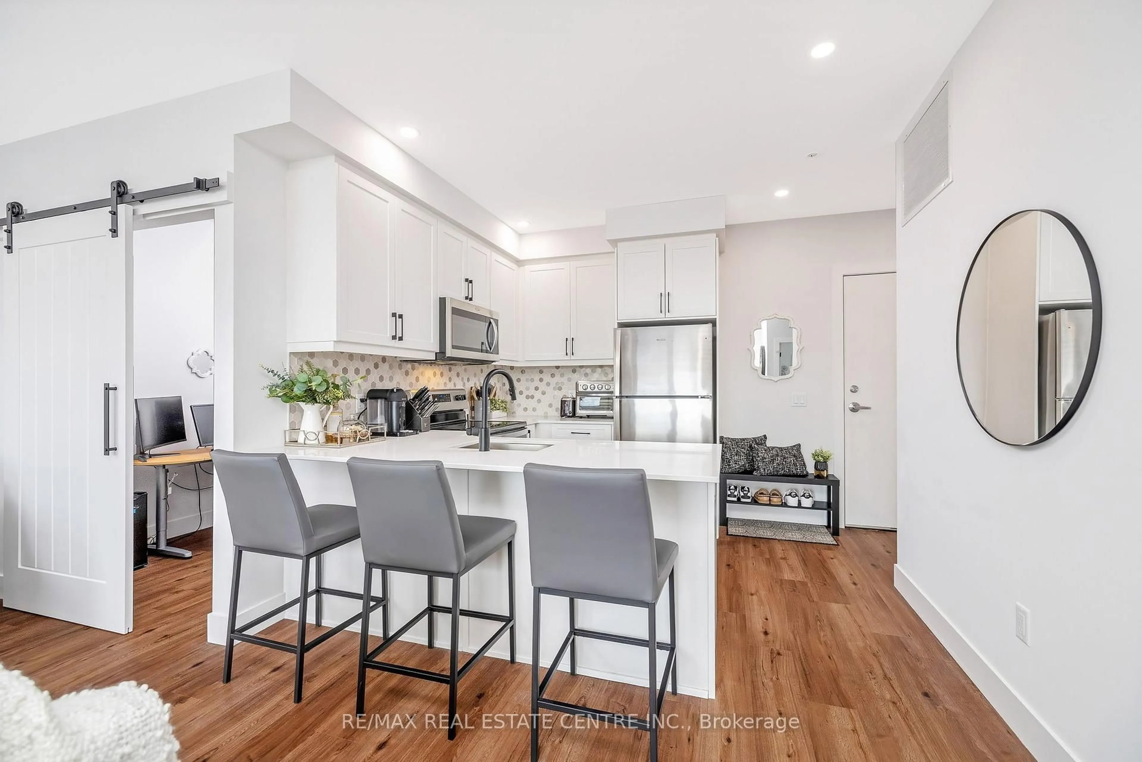 Open concept kitchen, unknown for 1000 Lackner Pl, Kitchener Ontario N2A 0L4