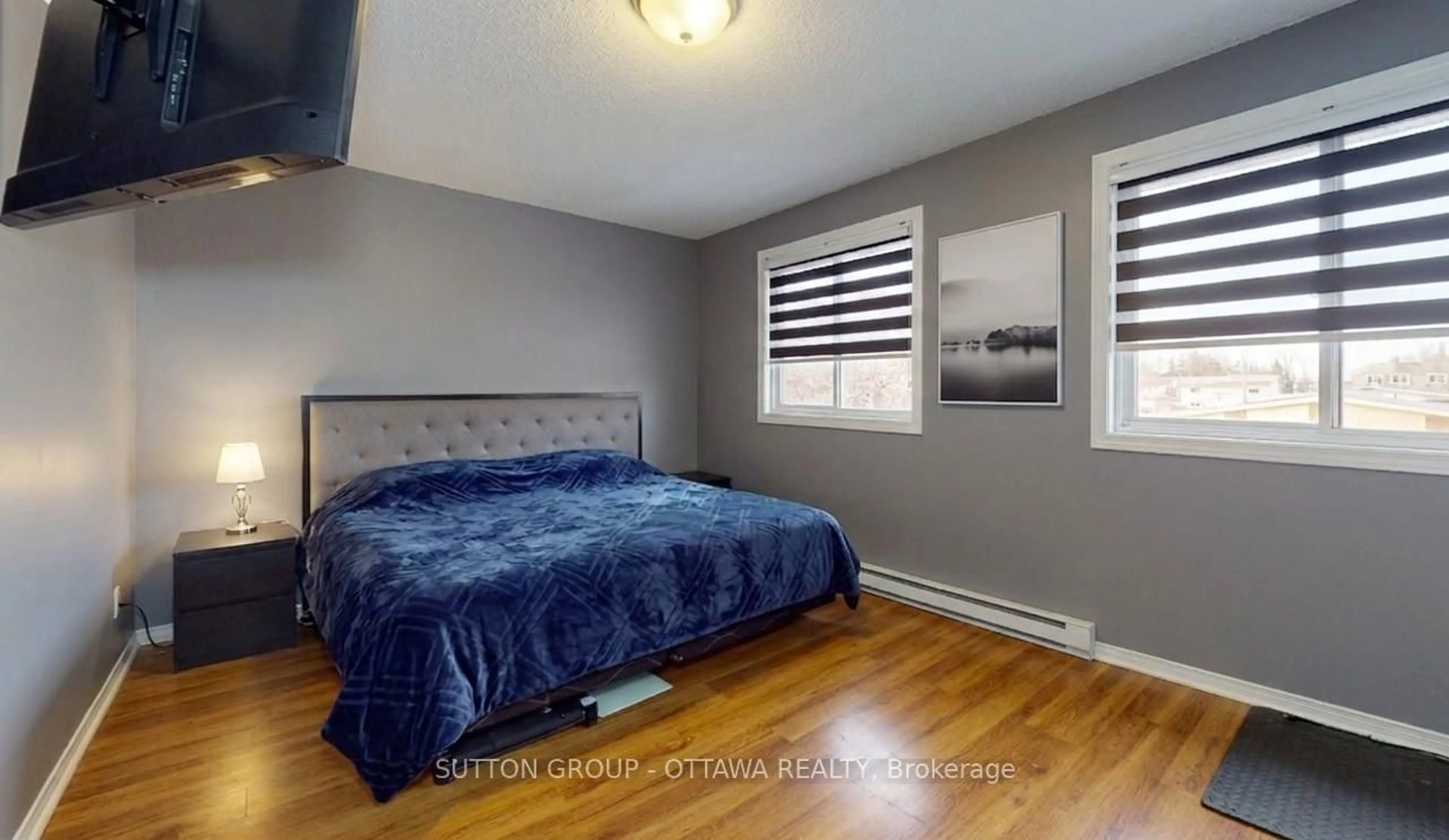 Bedroom with bed, wood/laminate floor for 28 Carraway Cres, South Dundas Ontario K0C 1X0