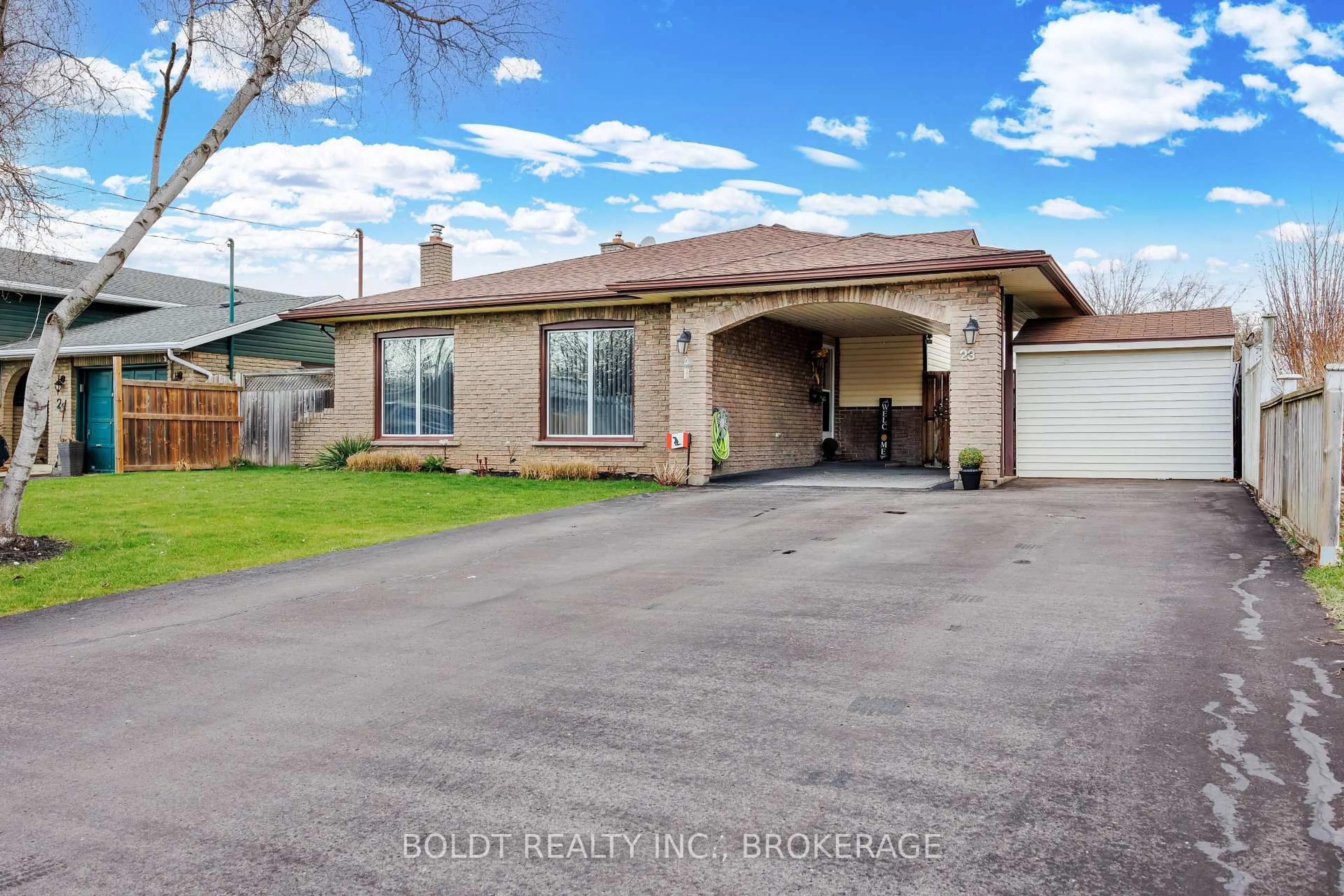 A pic from outside/outdoor area/front of a property/back of a property/a pic from drone, street for 23 Acadia Cres, St. Catharines Ontario L2P 1H7