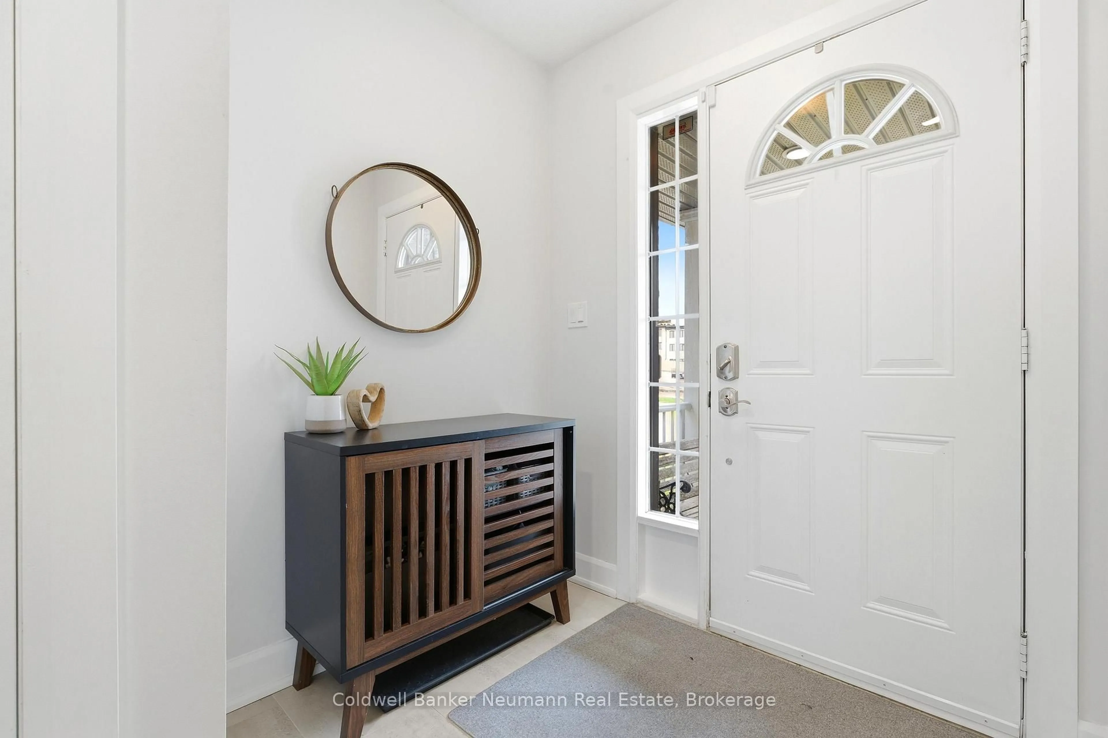 Indoor entryway for 57 Wideman Blvd, Guelph Ontario N1E 0H9