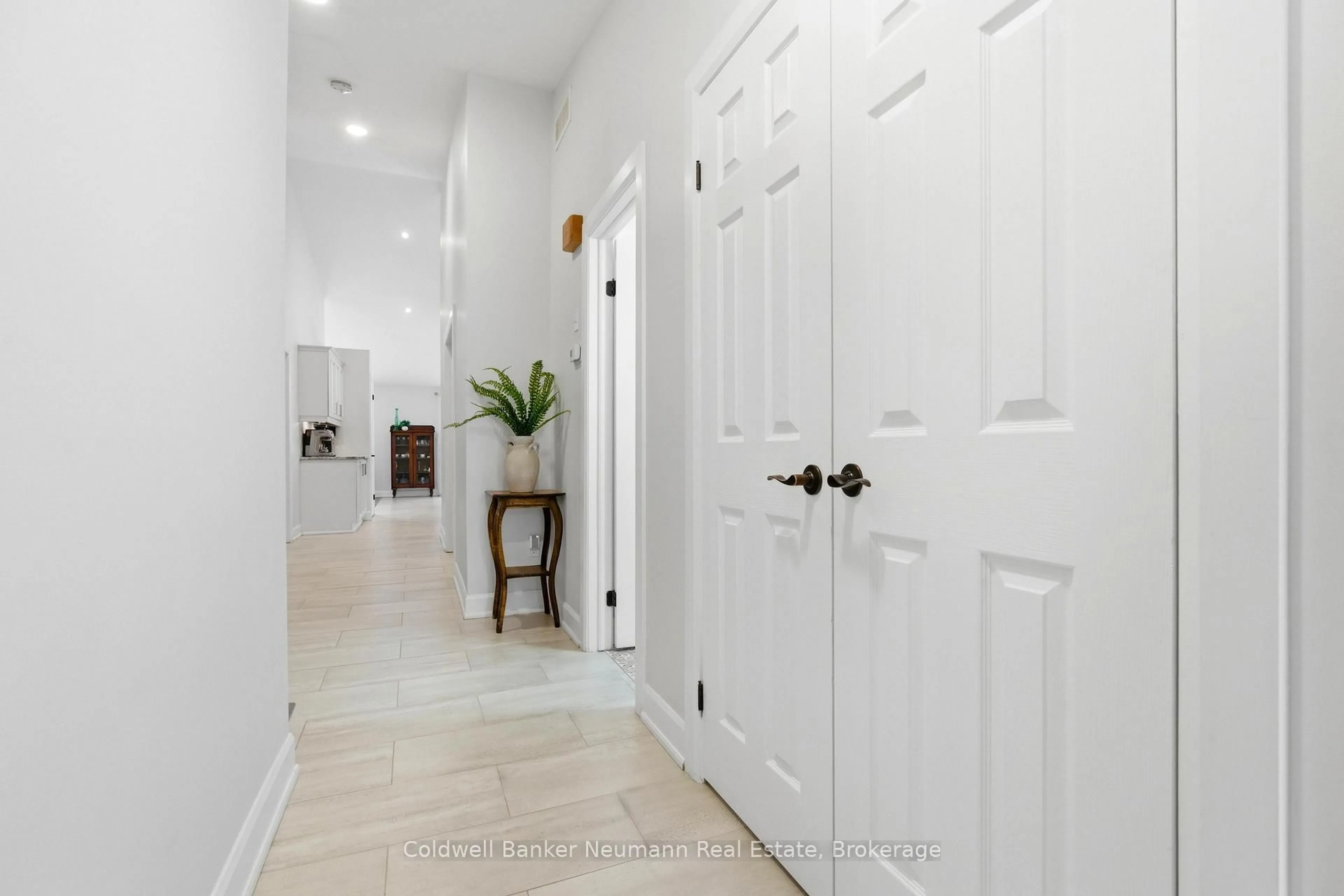 Indoor entryway for 57 Wideman Blvd, Guelph Ontario N1E 0H9