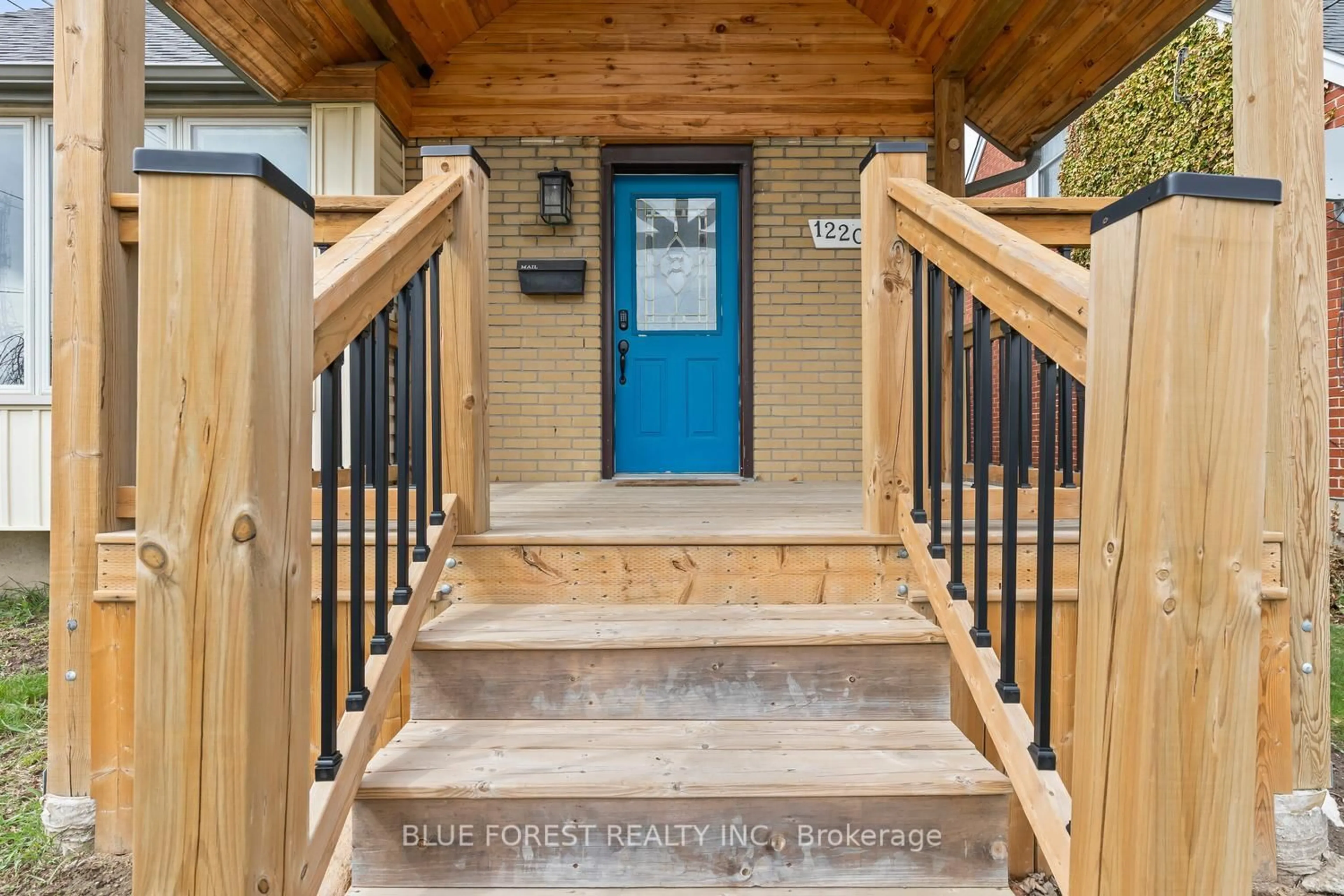 Unknown for 1220 Wilton Ave, London East Ontario N5W 2G8