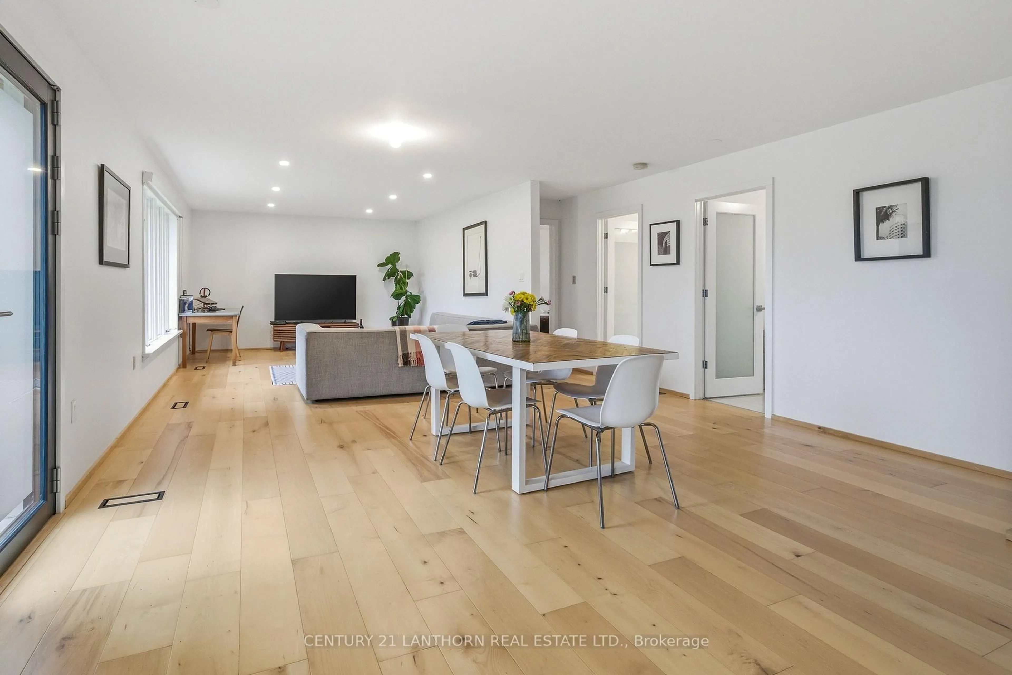 Unknown for 425 Bloomfield Main St, Prince Edward County Ontario K0K 1G0