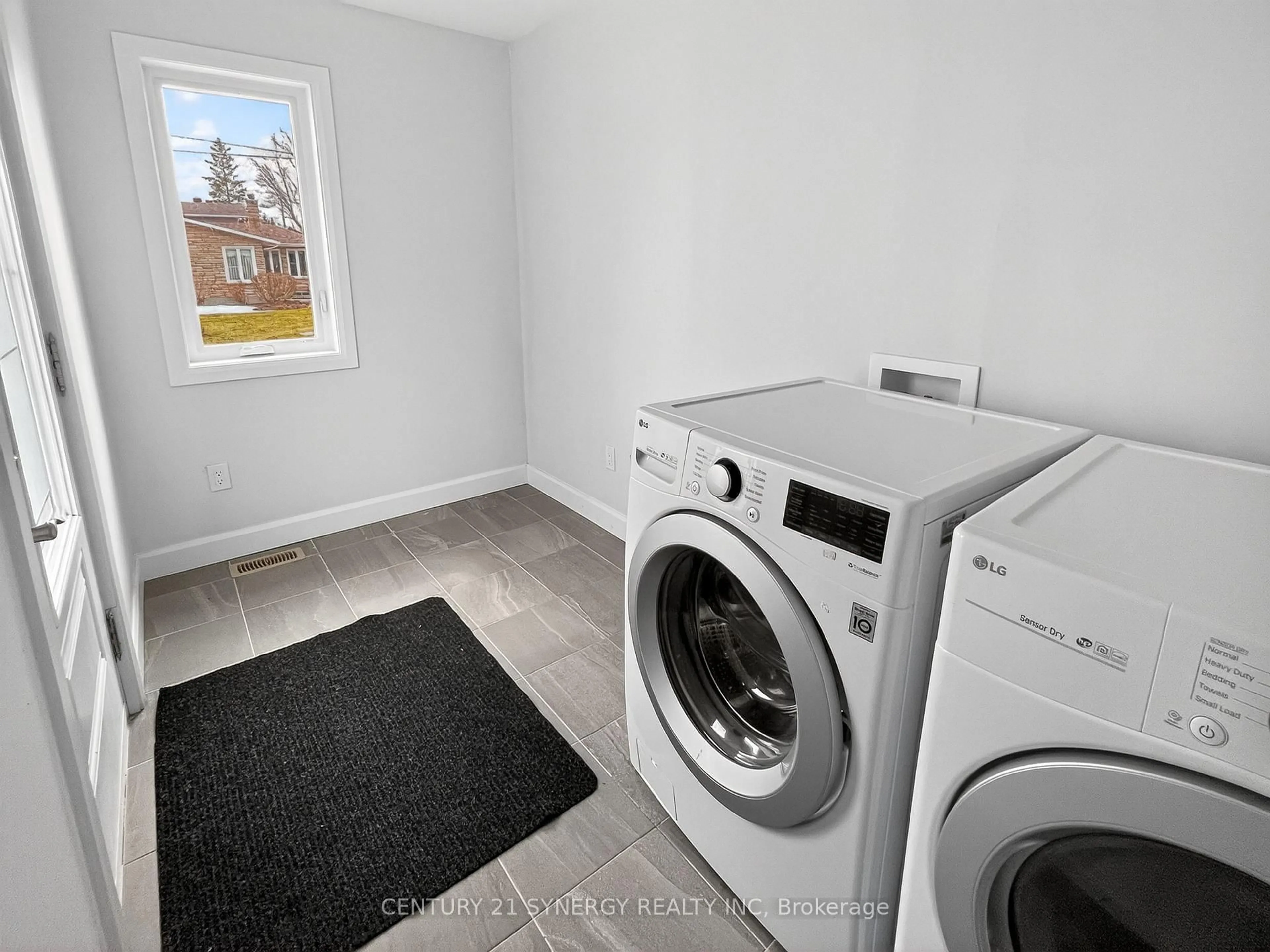 Laundry room for 756 Laval St, Casselman Ontario K0A 1M0