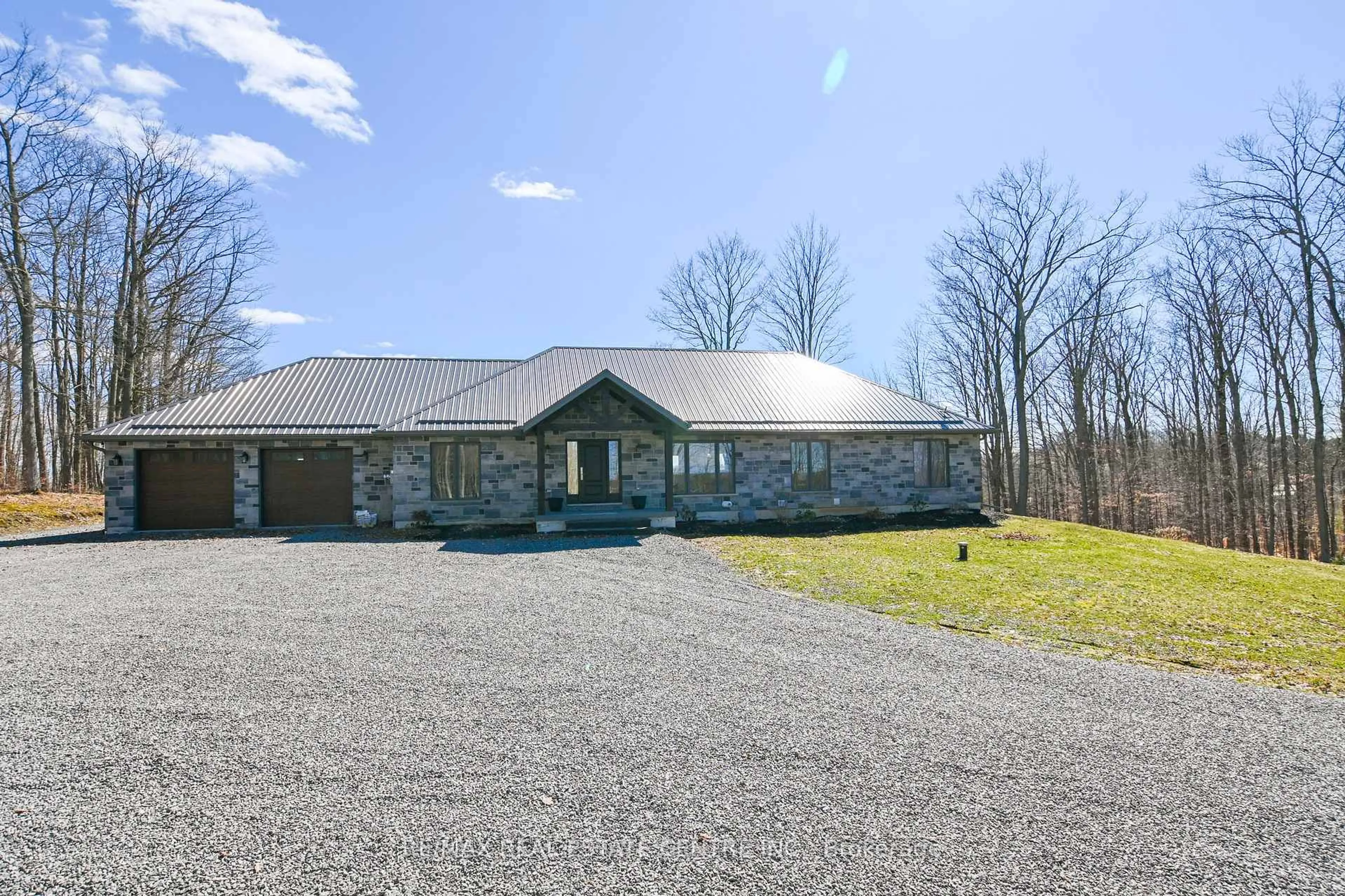 A pic from outside/outdoor area/front of a property/back of a property/a pic from drone, building for 1765 10th line west, Trent Hills Ontario K0L 1L0