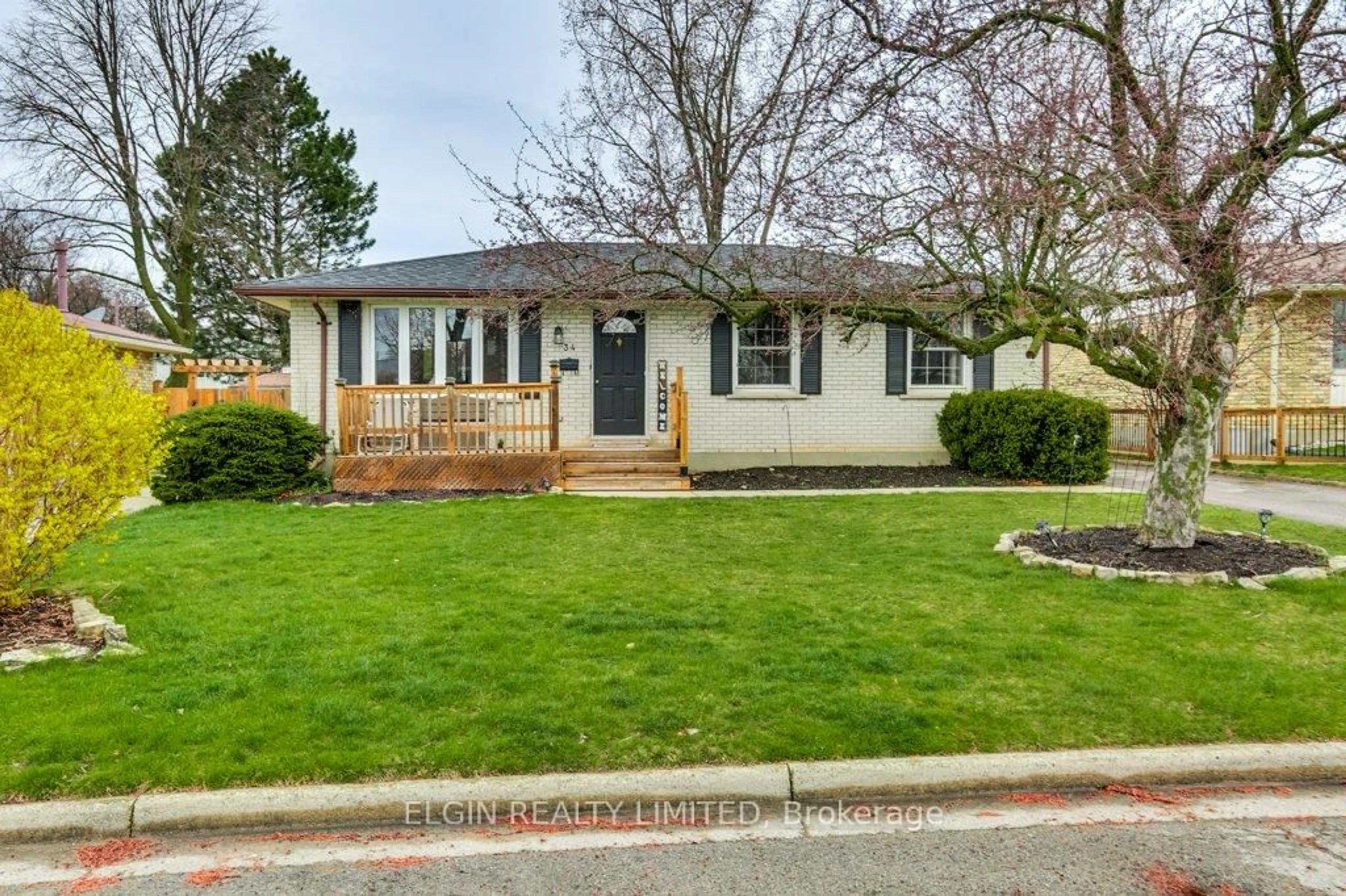 Home with vinyl exterior material, street for 34 Sparta St, St. Thomas Ontario N5R 5G9