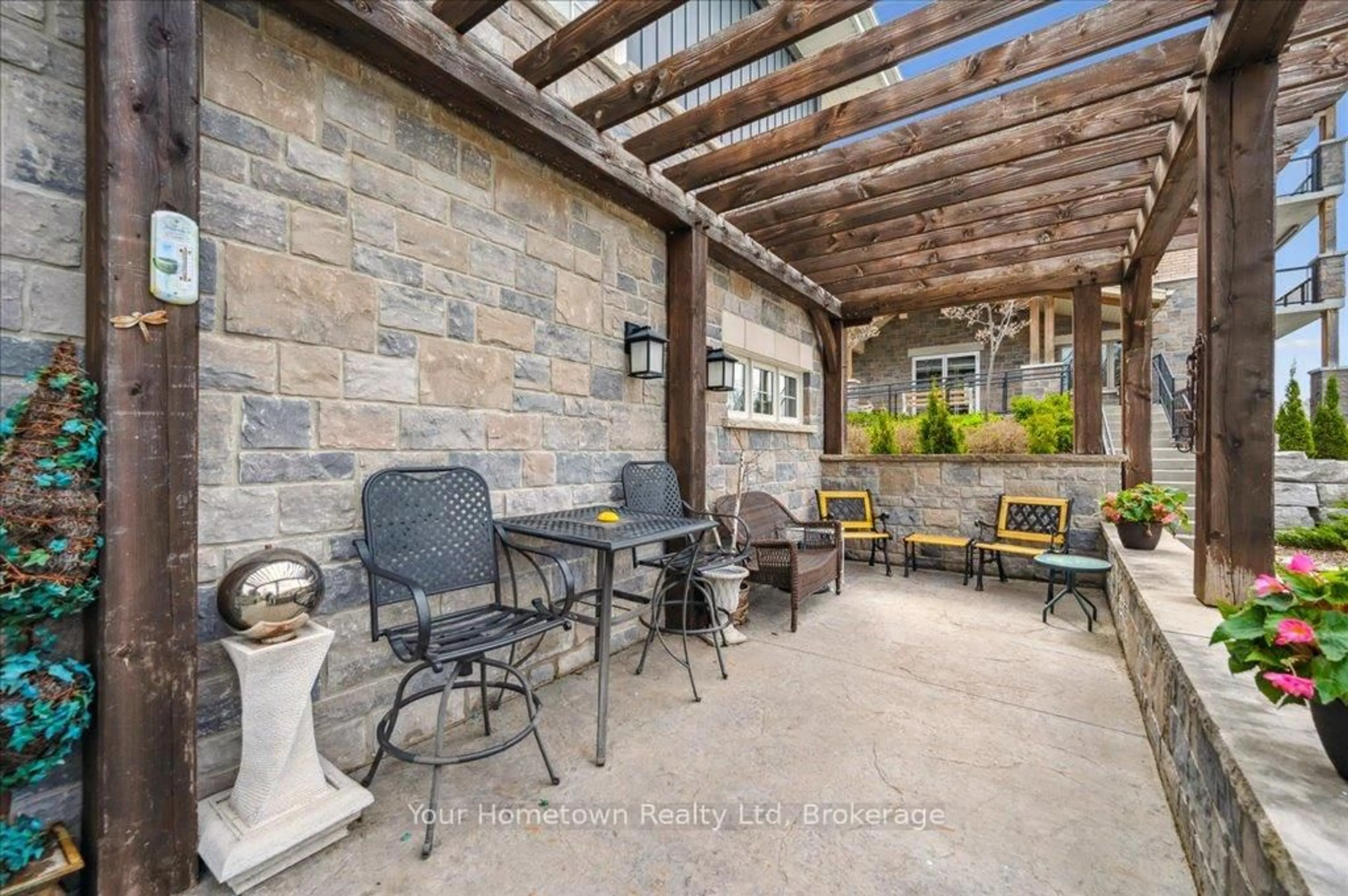 Patio, street for 27 Stumpf St #27B, Centre Wellington Ontario N0B 1S0